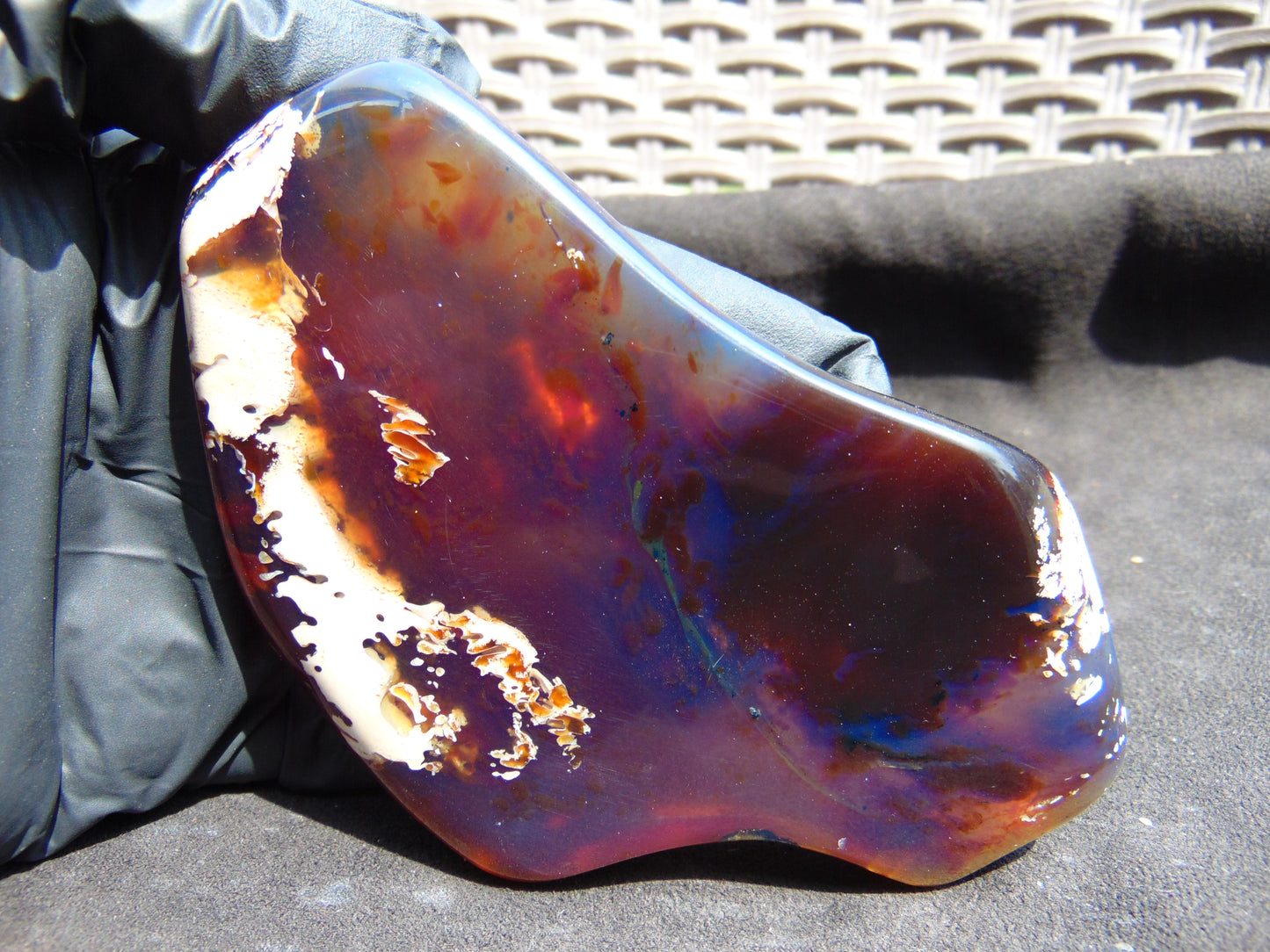 100 gram Slab polished Indonesian Sumatra Yellow Blue Amber for Healing 25N154
