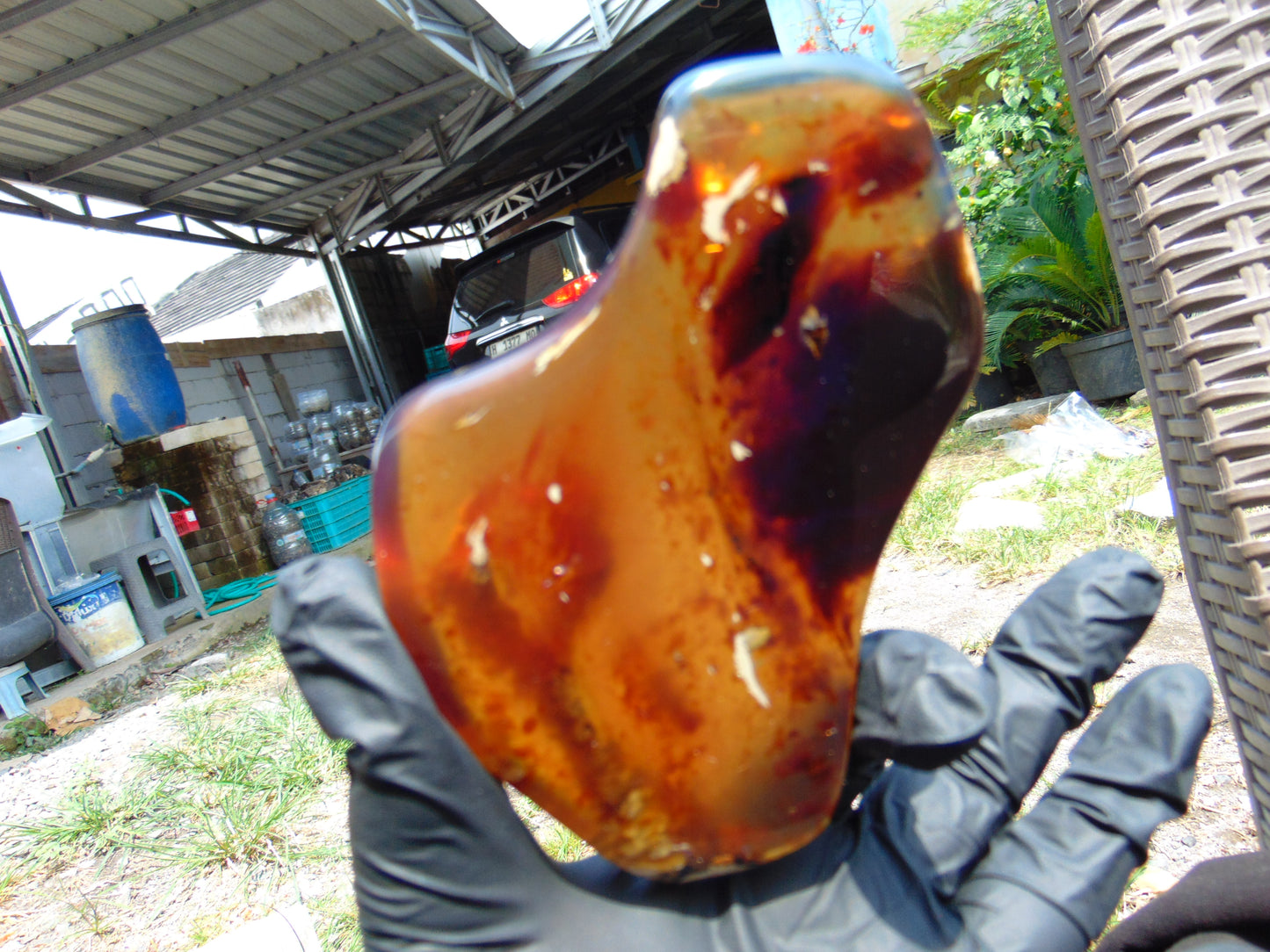 100 gram Slab polished Indonesian Sumatra Yellow Blue Amber for Healing 25N154