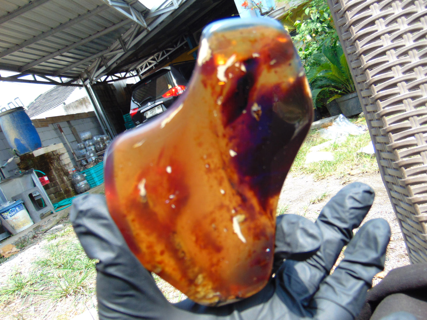 100 gram Slab polished Indonesian Sumatra Yellow Blue Amber for Healing 25N154