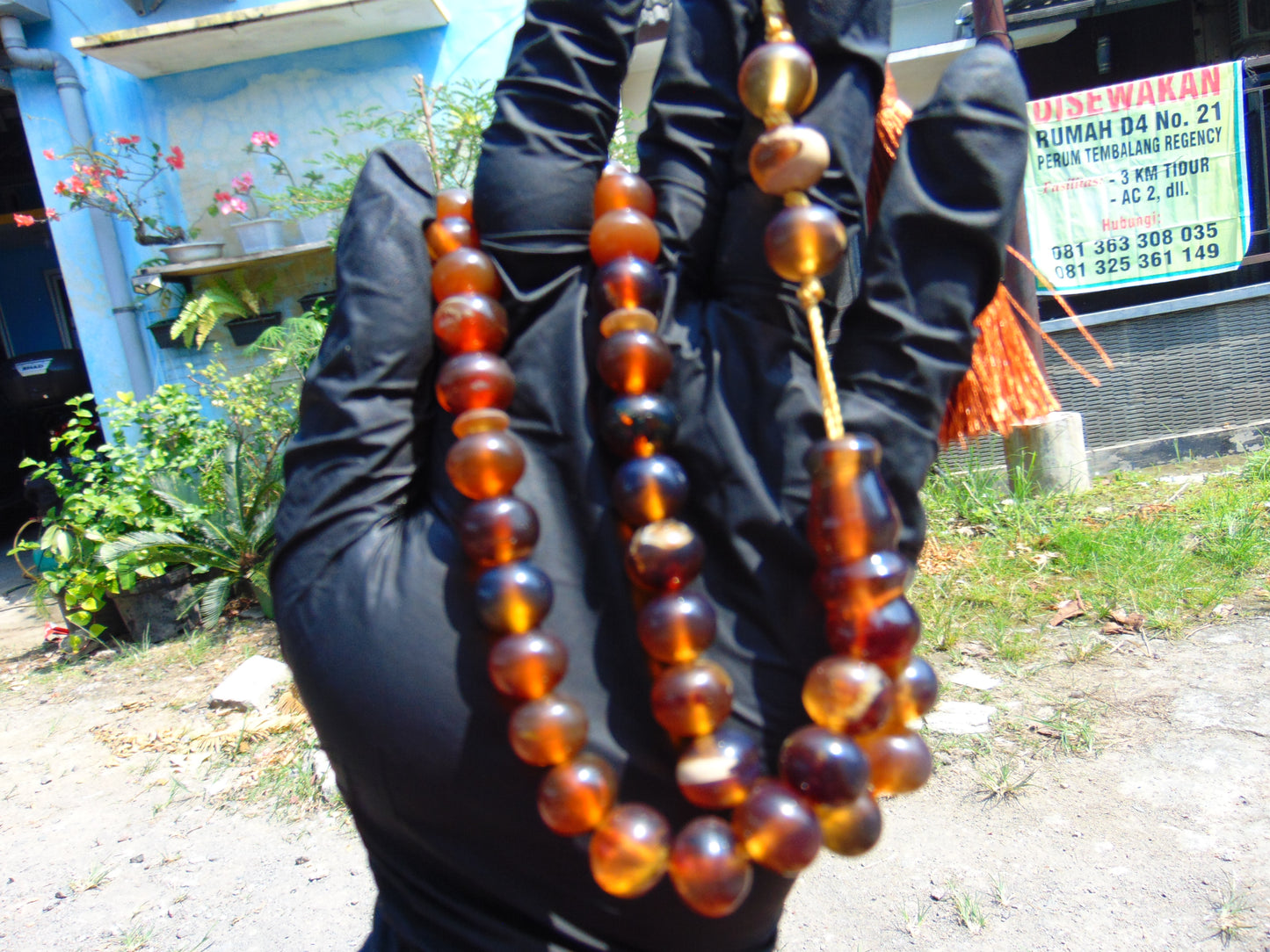 30 gr Hand Tasbih 33+3 Beads 10 mm Indonesian Yellow Bluish Amber for Healing TB11i37