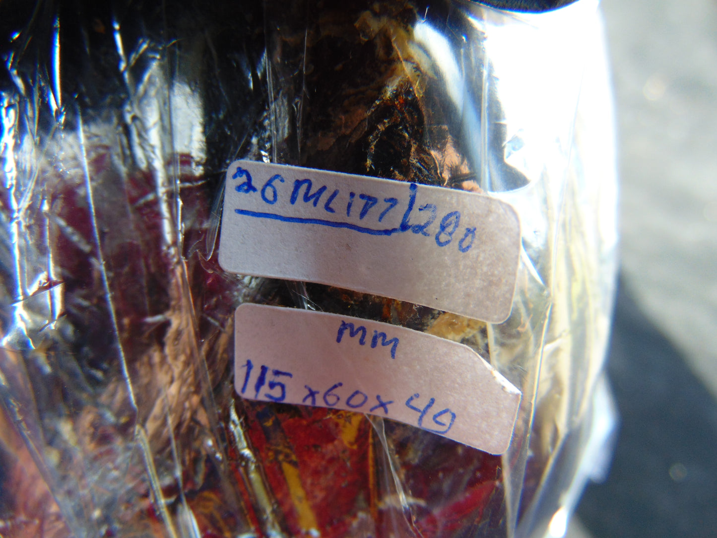 280 gr Blue polished 22x10x4 mm Indonesian Amber for Healing 26ML177