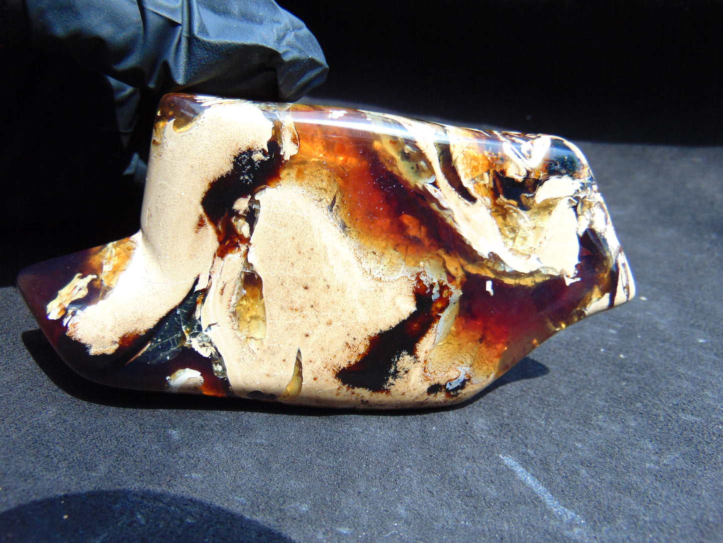 73 gram Slab polished Indonesian Sumatra White Amber for Healing 25Y25