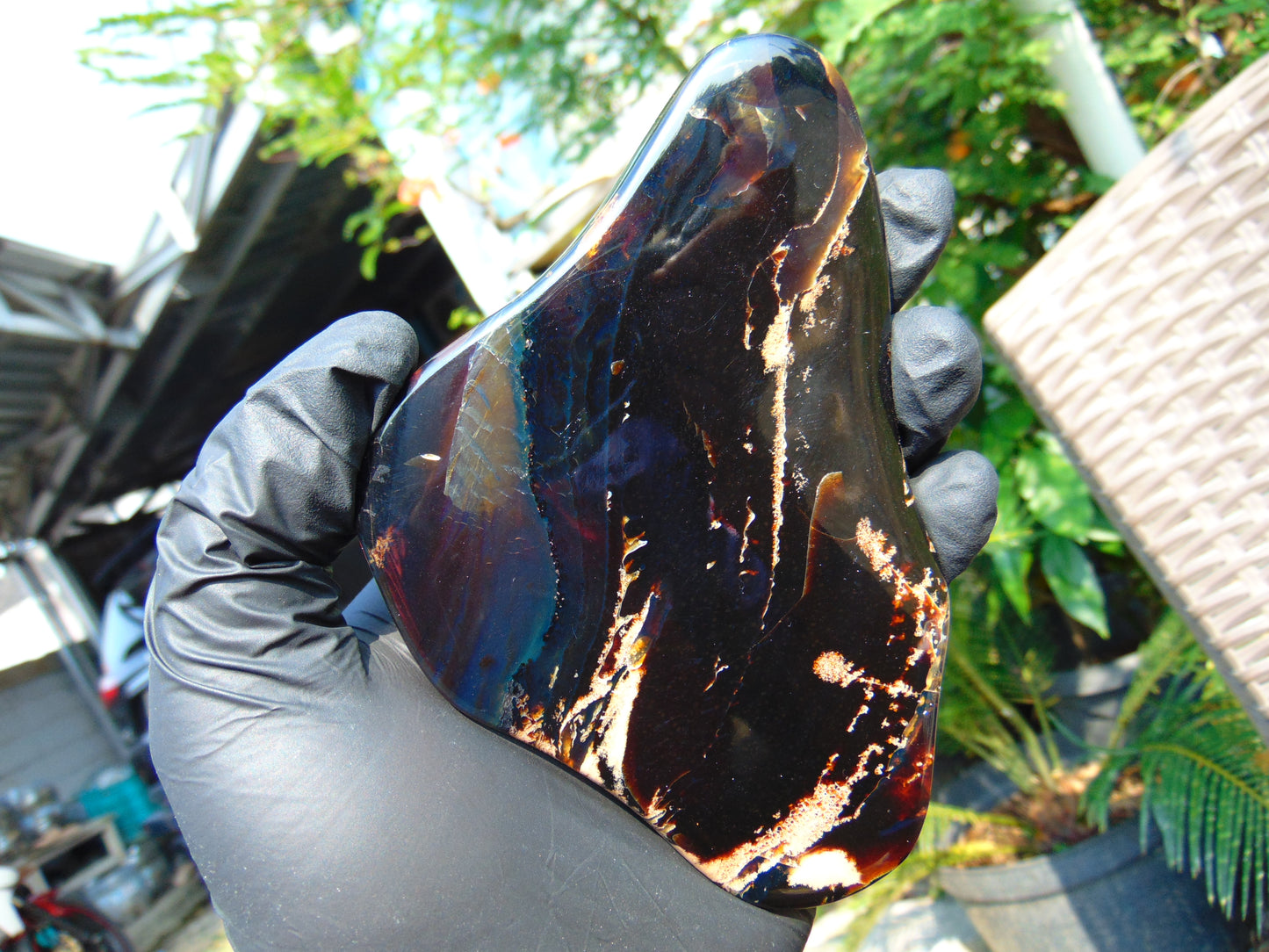 115 gram Slab polished Indonesian Sumatra Black Blue Amber for Healing 25Y108