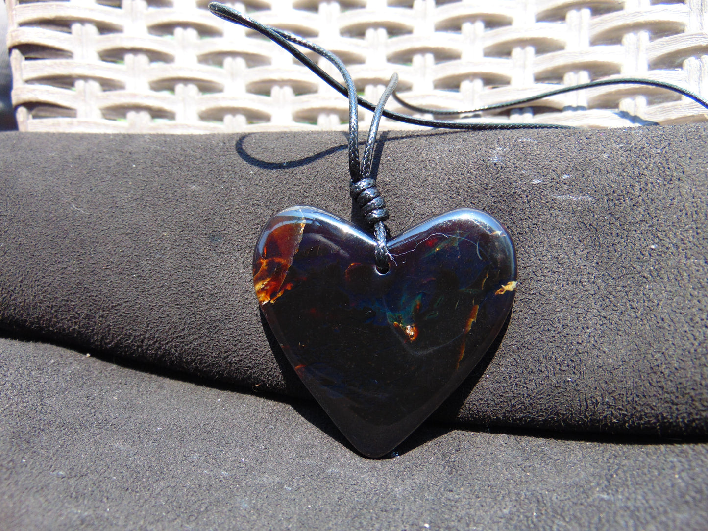 19 gr Heart Pendant Indonesian Amber for Healing PDN701