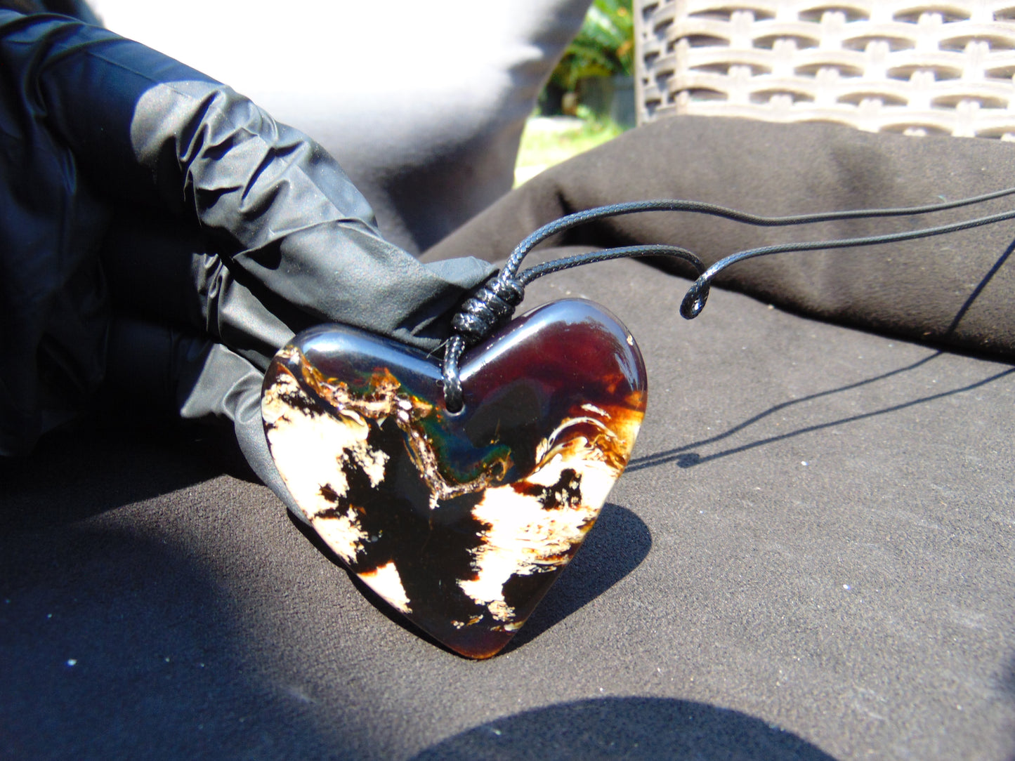 19 gr Heart Pendant Indonesian Amber for Healing PDN701