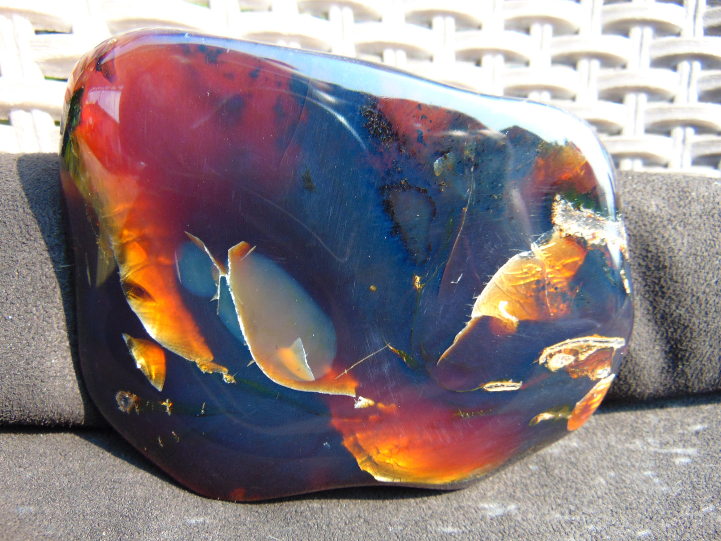 123 gram Slab polished Indonesian Sumatra Blue Amber for Healing 25Y126