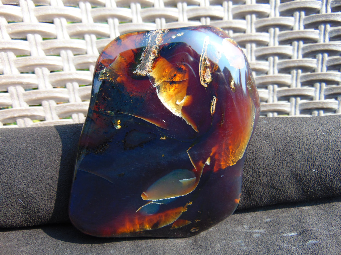 123 gram Slab polished Indonesian Sumatra Blue Amber for Healing 25Y126