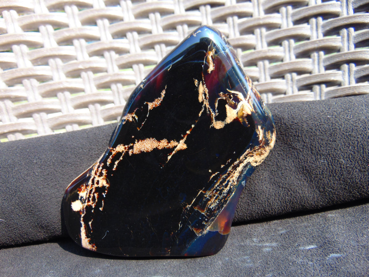 109 gram Slab polished Indonesian Sumatra Black Blue Amber for Healing 25Y111