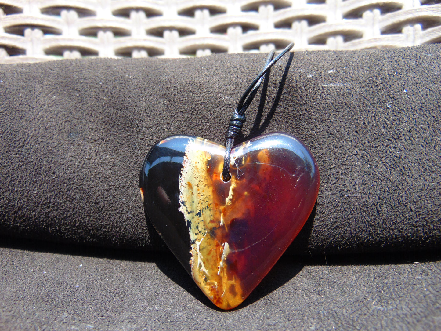 11 gr Heart Pendant Indonesian Blue Amber for Healing PDN653