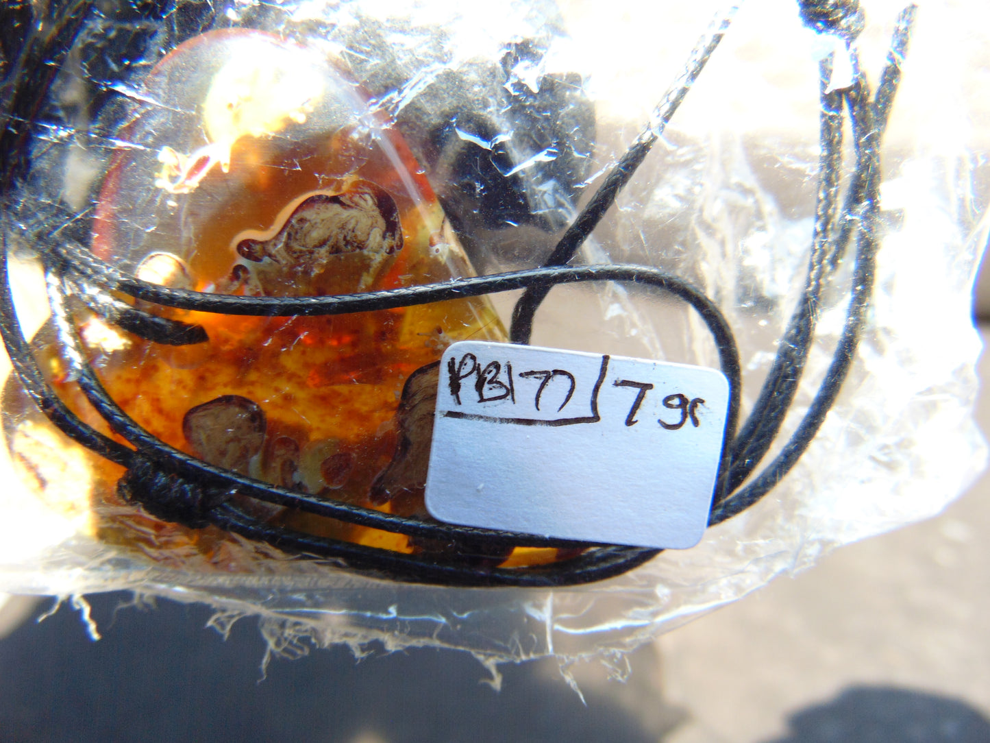 7 gr Heart Pendant Indonesian white Amber for Healing PB177