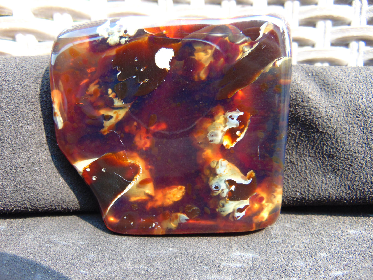 67 gram Slab polished Indonesian Sumatra Yellow Blue Amber for Healing 25Y112