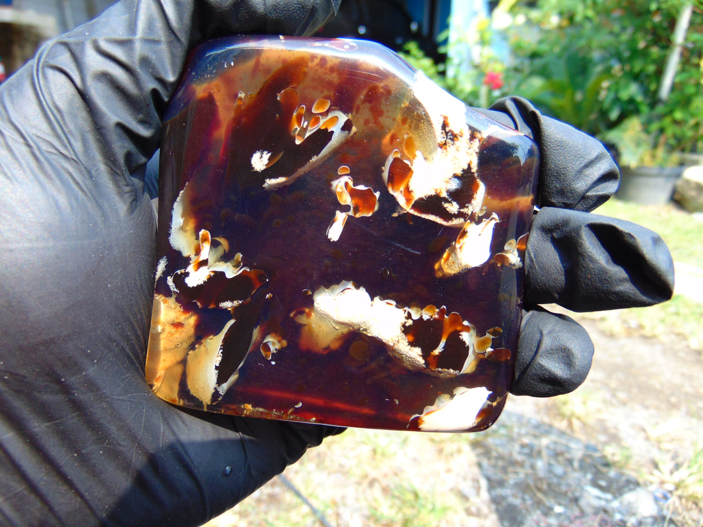 67 gram Slab polished Indonesian Sumatra Yellow Blue Amber for Healing 25Y112