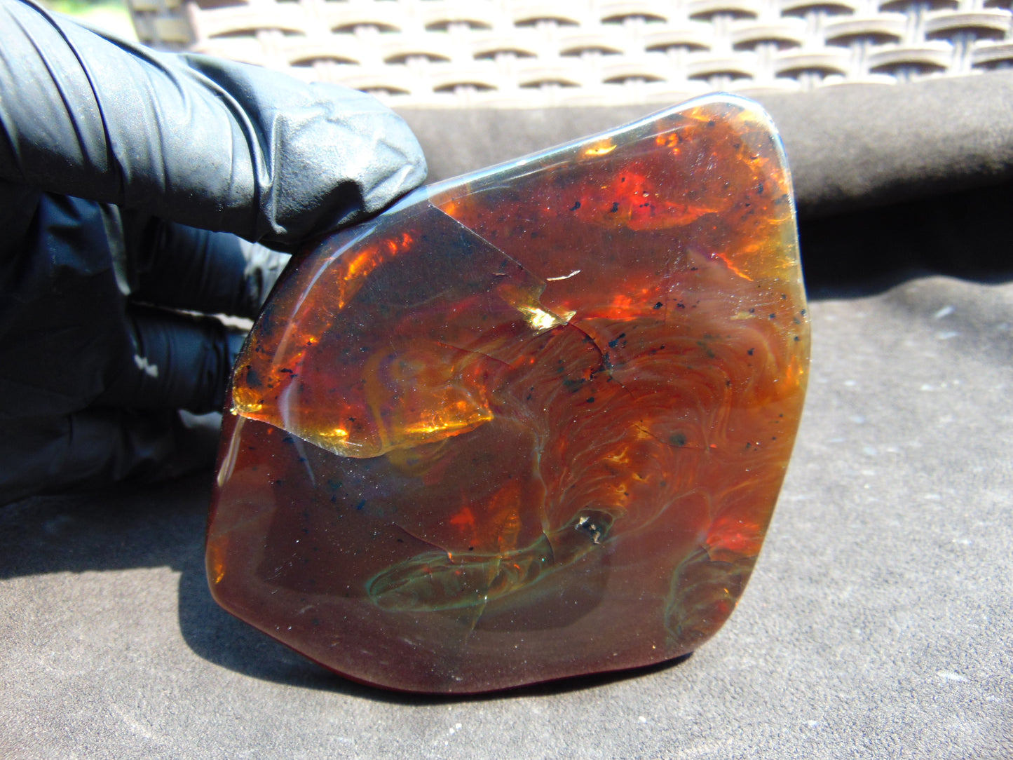 100 gram Slab Slim polished Indonesian Crystal red Amber for Healing 25A212