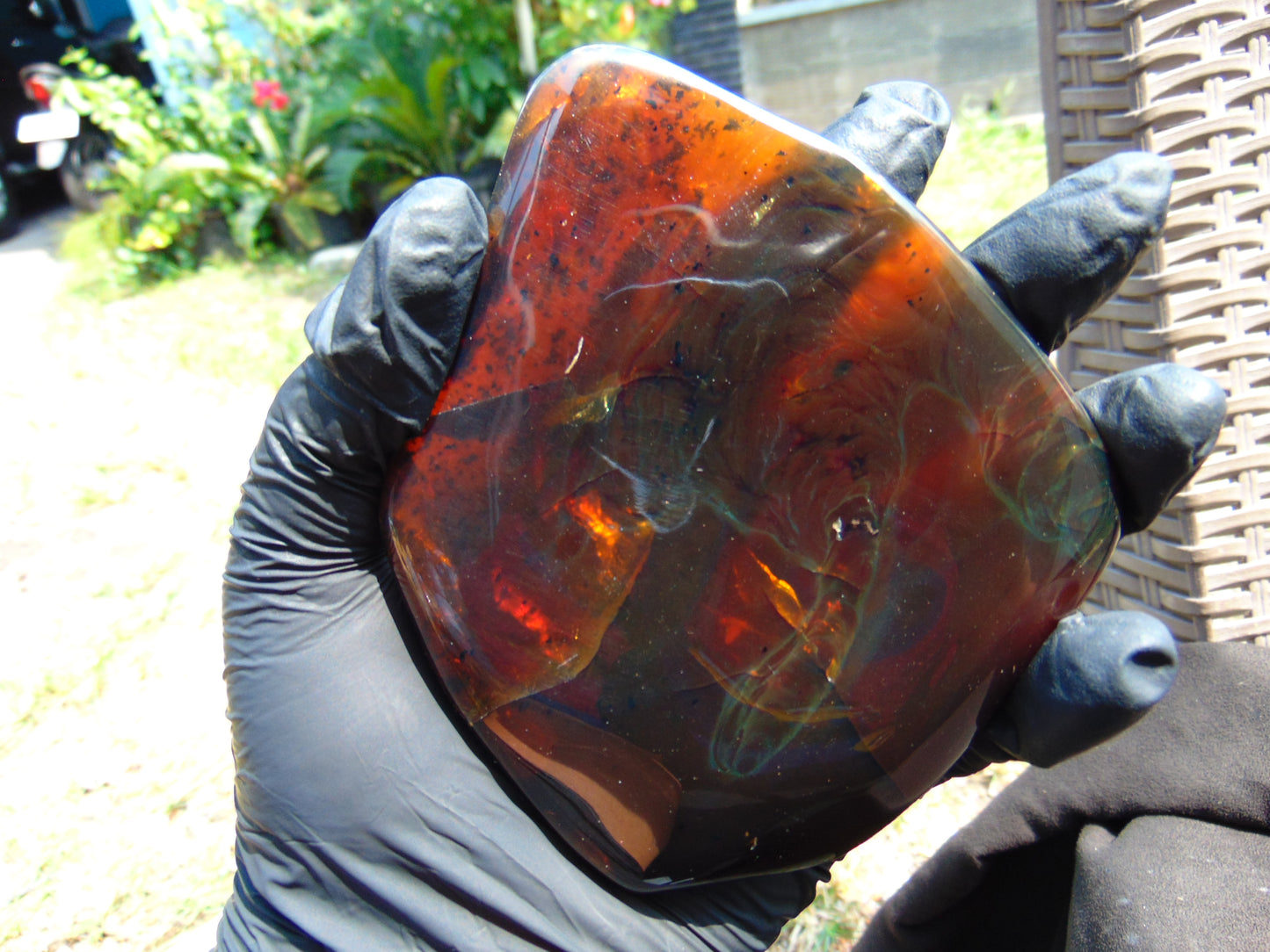 100 gram Slab Slim polished Indonesian Crystal red Amber for Healing 25A212