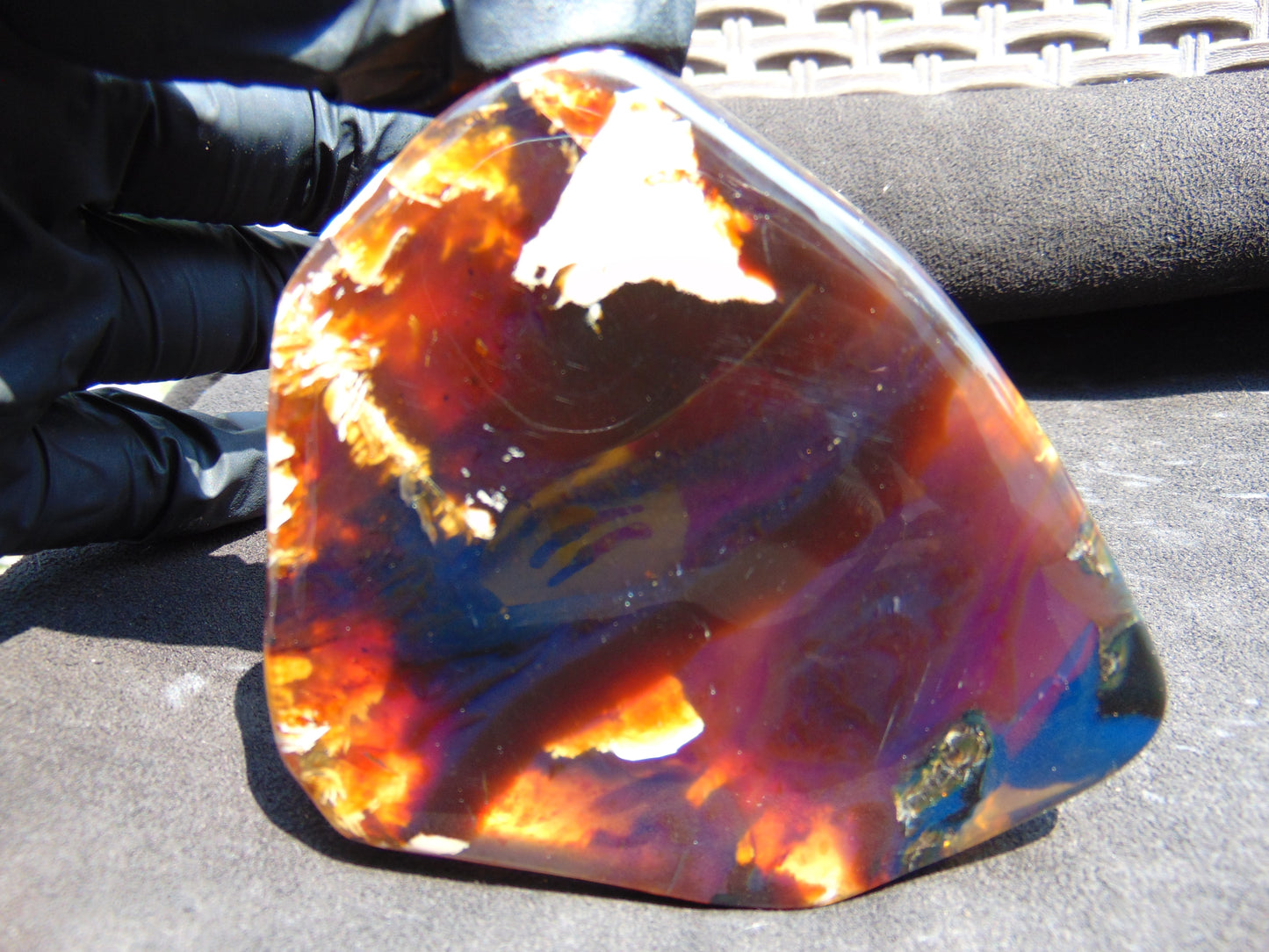 85 gram Slab polished Indonesian Sumatra Blue Red Amber for Healing 25Y114