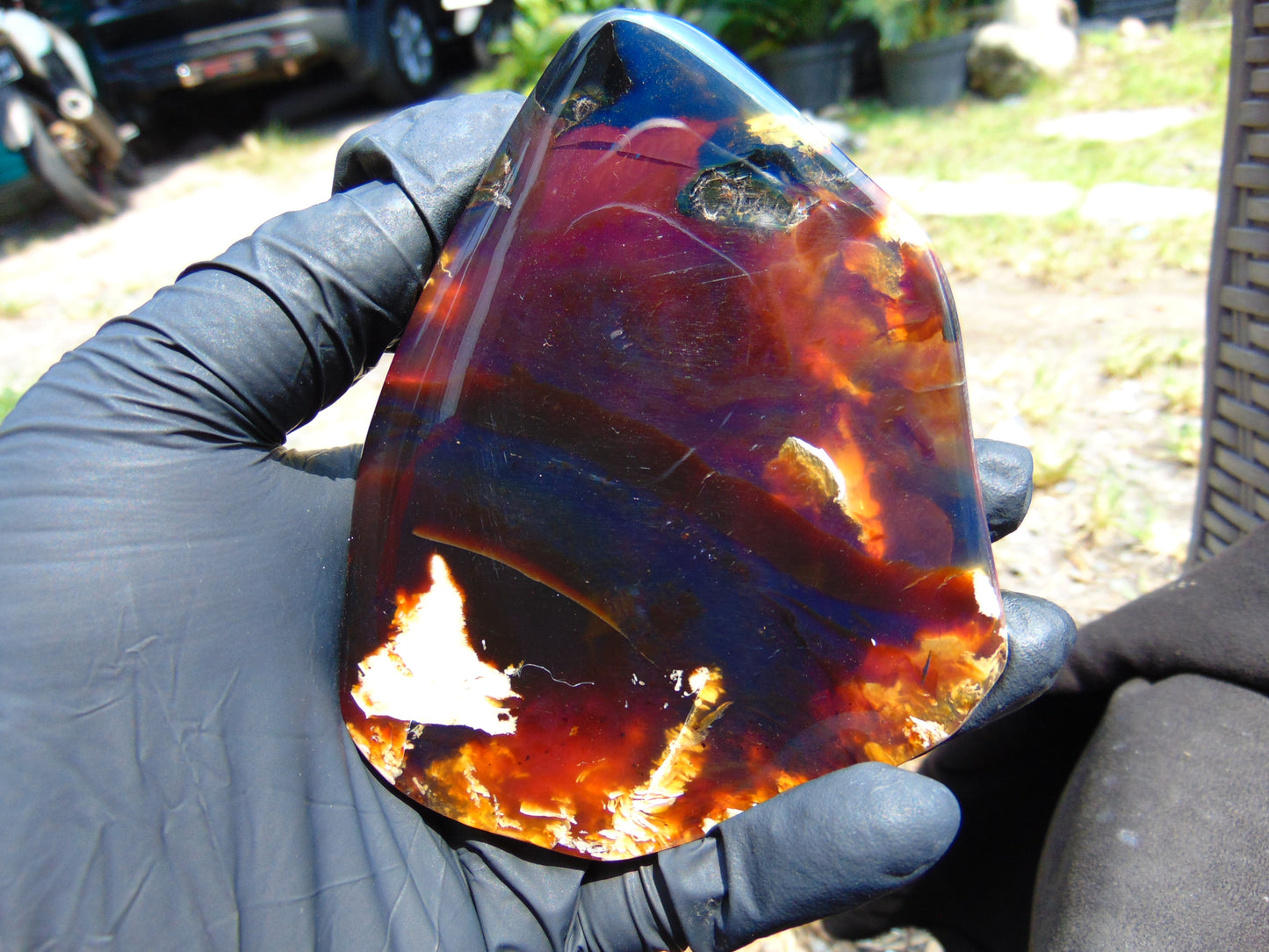85 gram Slab polished Indonesian Sumatra Blue Red Amber for Healing 25Y114