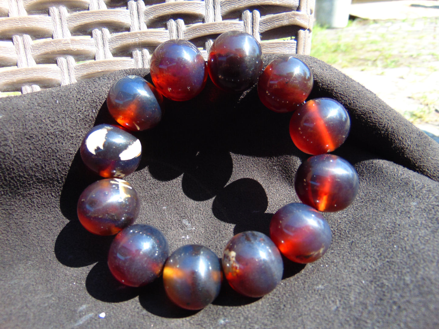 57 gram 12 Beads Mala Bracelet Indonesian Dark Blue Amber 20 mm for Healing G20B102