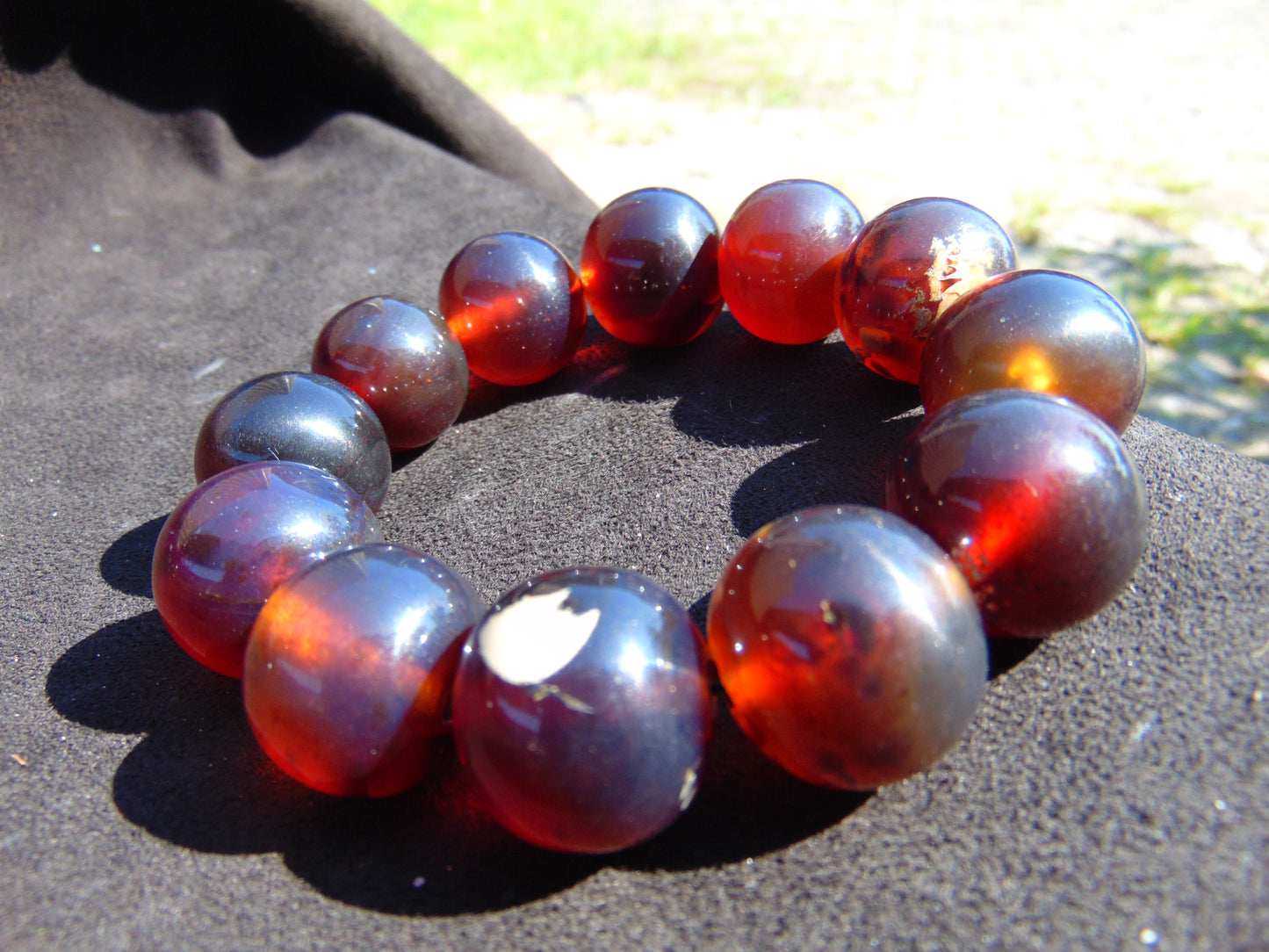 57 gram 12 Beads Mala Bracelet Indonesian Dark Blue Amber 20 mm for Healing G20B102