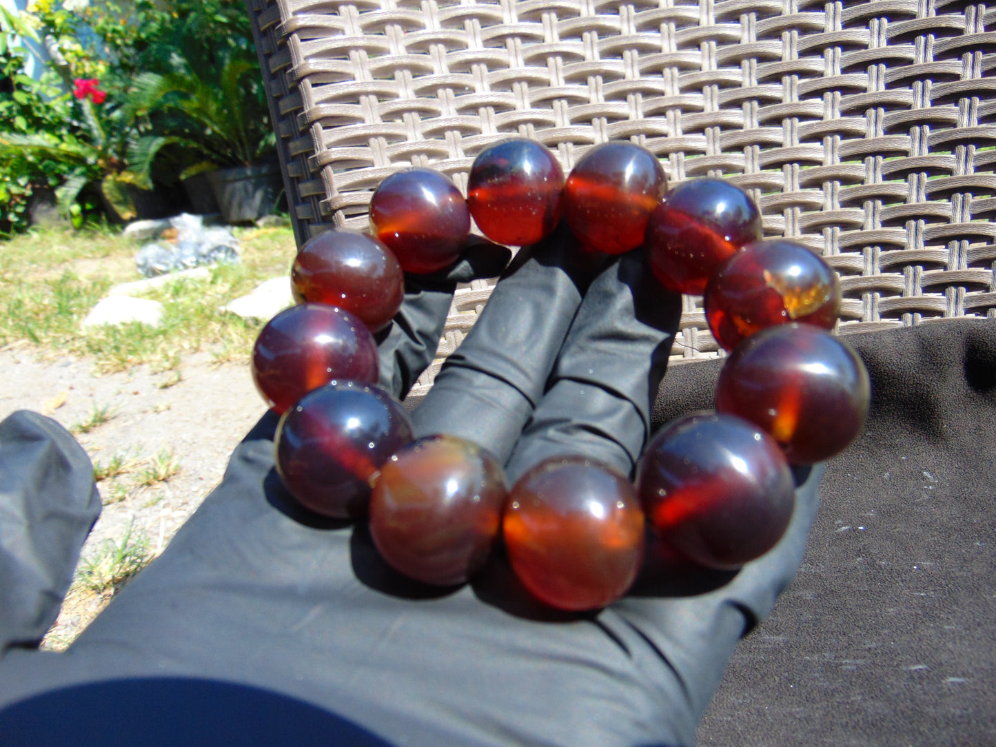58 gram 12 Beads Mala Bracelet Indonesian Black Blue Amber 20 mm for Healing G20B111