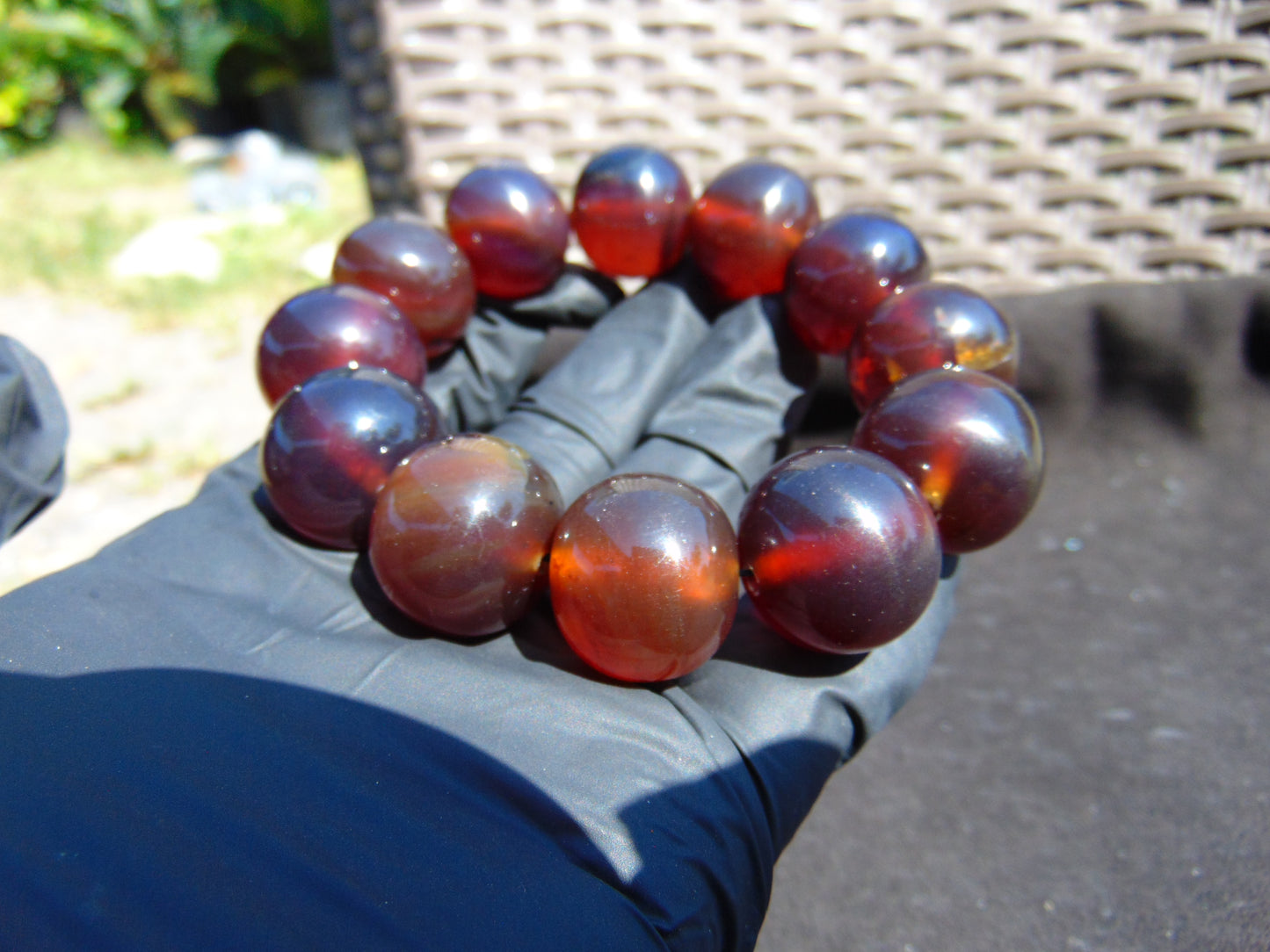 58 gram 12 Beads Mala Bracelet Indonesian Black Blue Amber 20 mm for Healing G20B111