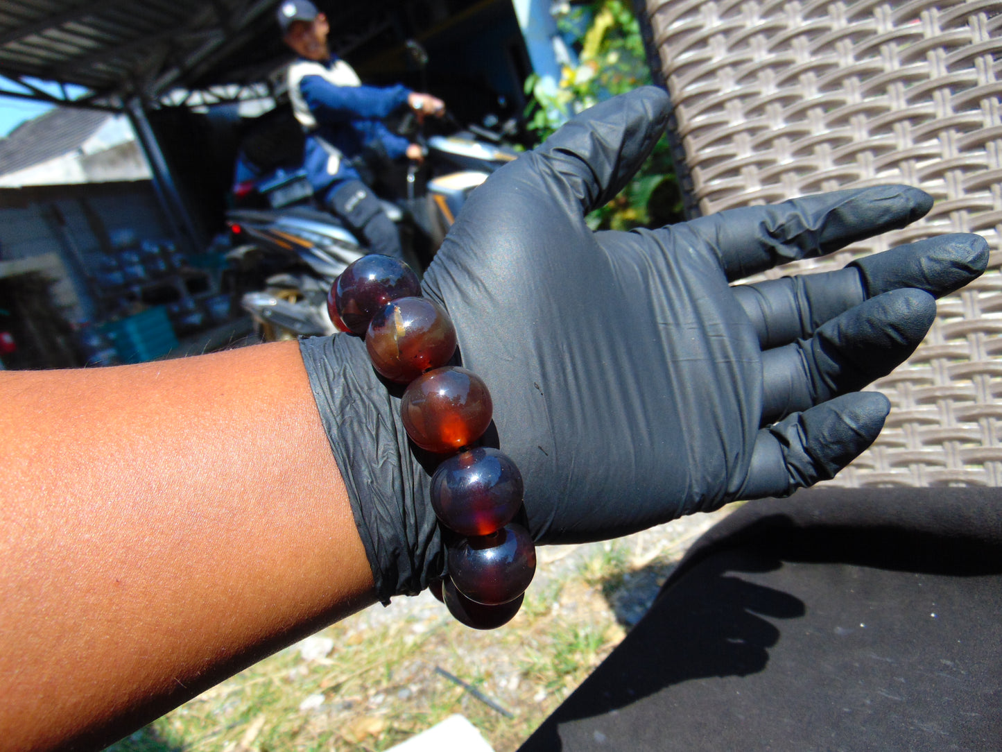 58 gram 12 Beads Mala Bracelet Indonesian Black Blue Amber 20 mm for Healing G20B111