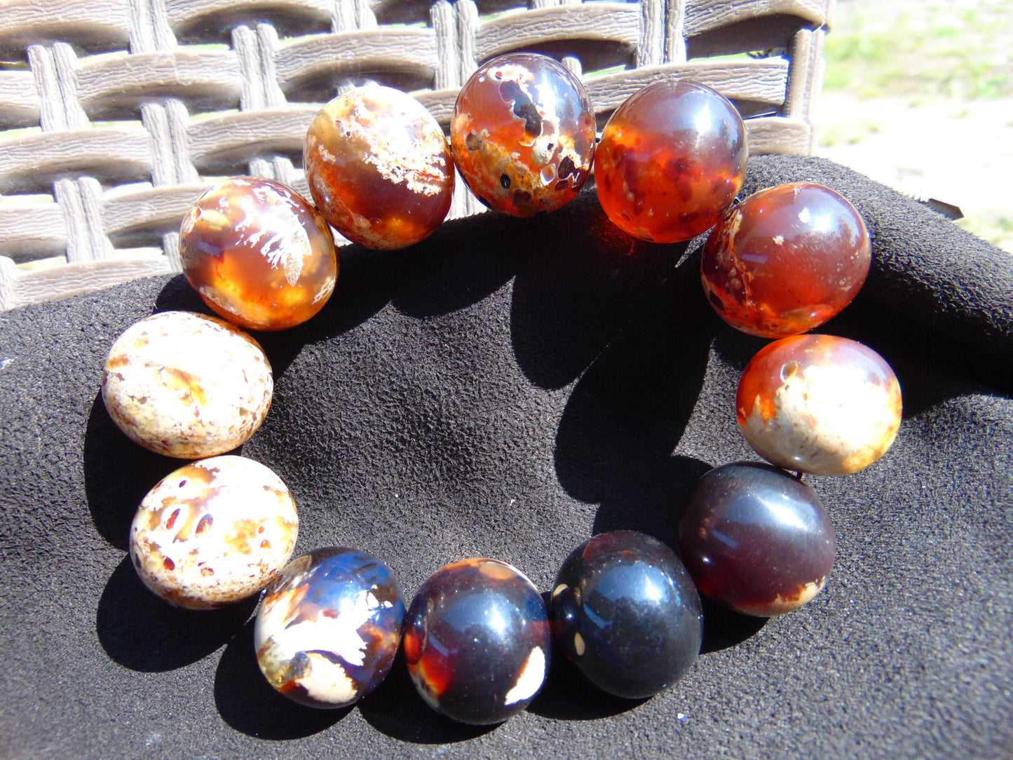 58 gram 12 Beads Mala Bracelet Indonesian White Blue Amber 20 mm for Healing G20B106