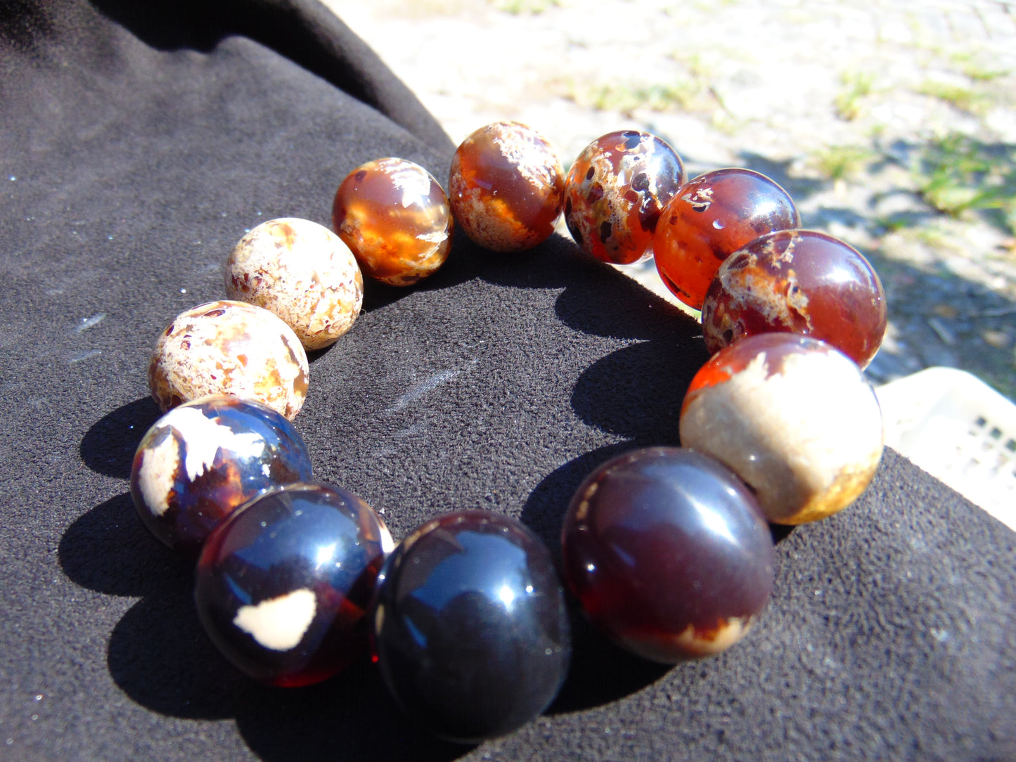 58 gram 12 Beads Mala Bracelet Indonesian White Blue Amber 20 mm for Healing G20B106