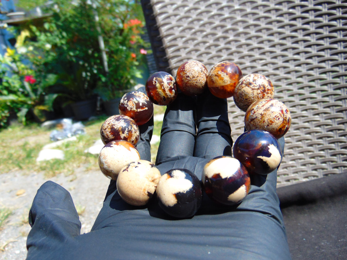 58 gram 12 Beads Mala Bracelet Indonesian White Blue Amber 20 mm for Healing G20B106