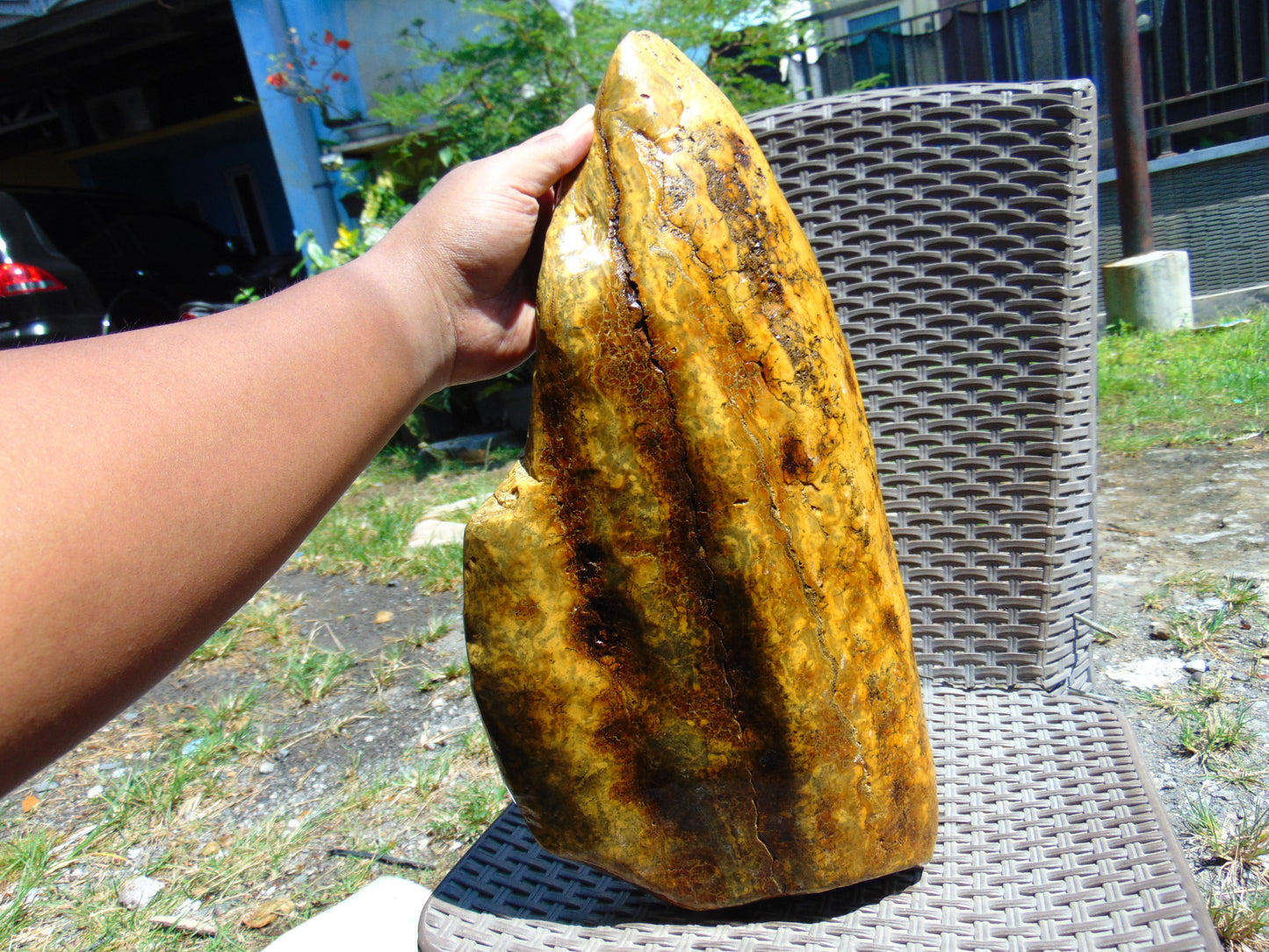 7606 gram Polished Indonesia Yellow Fragrance Amber for Healing K828