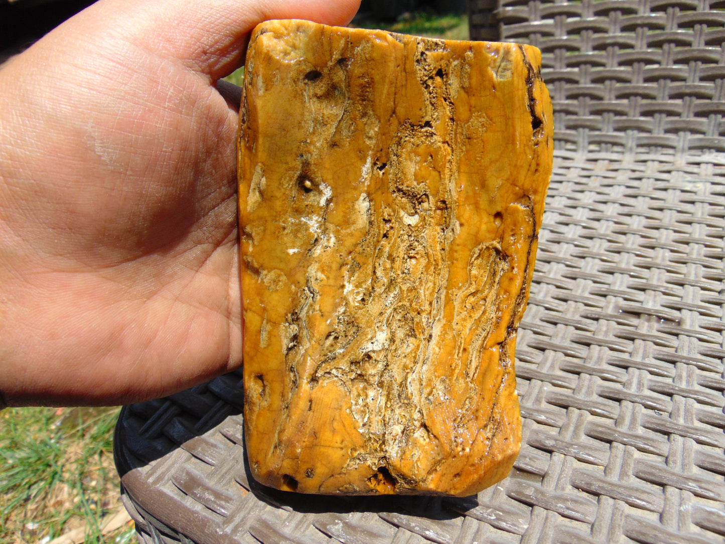 214 gram Polished Indonesia Yellow Fragrance Amber for Healing K825