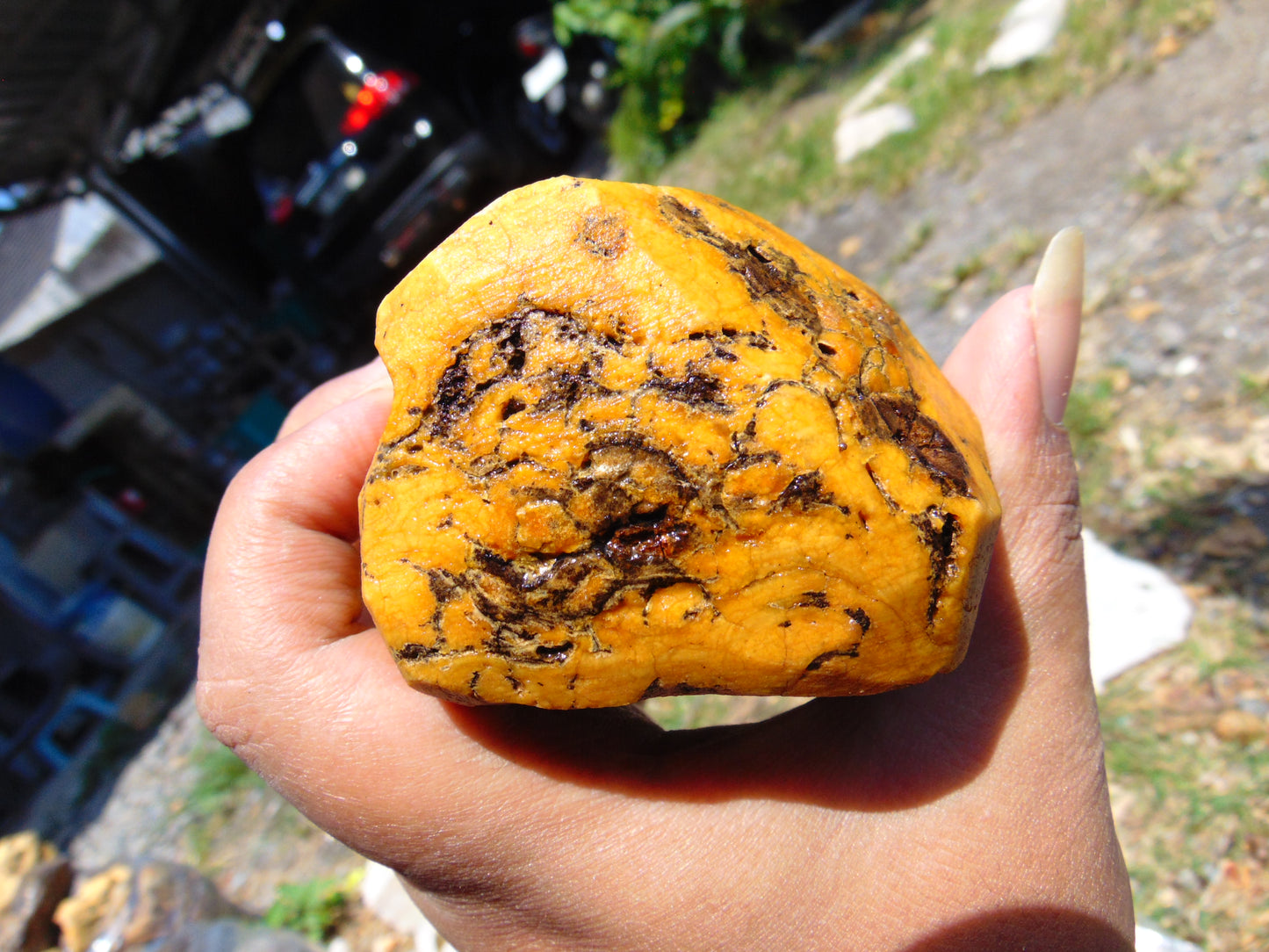 261 gram Polished Indonesia Yellow Fragrance Amber for Healing K822