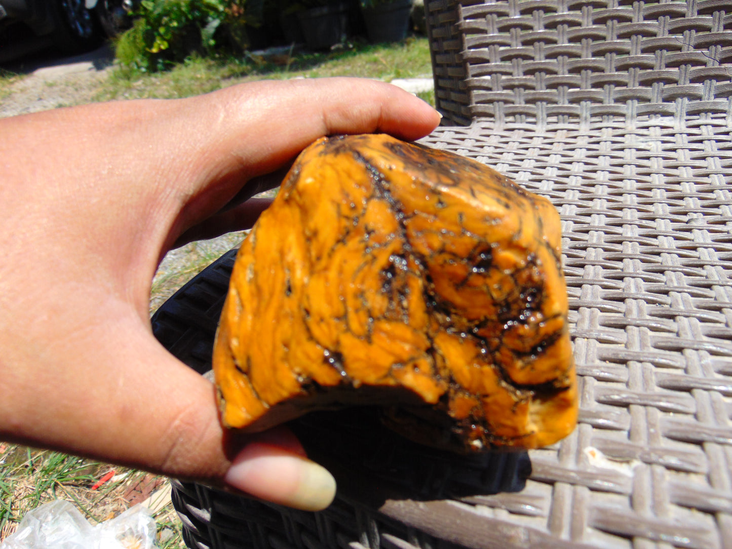 402 gram Polished Indonesia Yellow Fragrance Amber for Healing K824