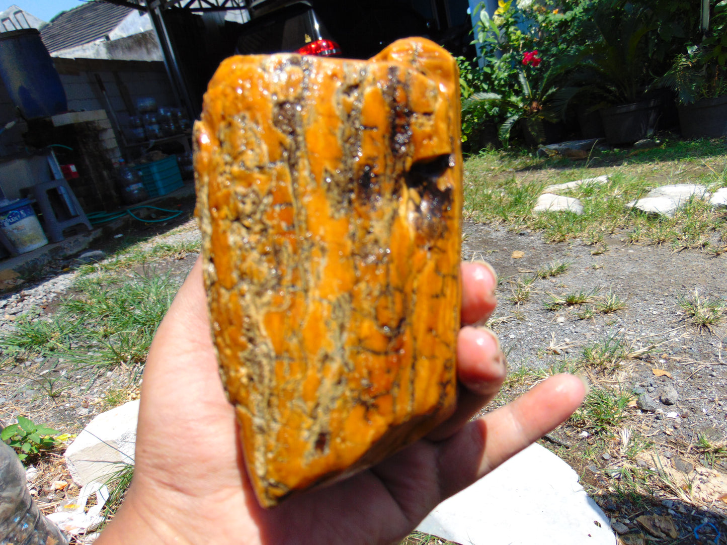 402 gram Polished Indonesia Yellow Fragrance Amber for Healing K824