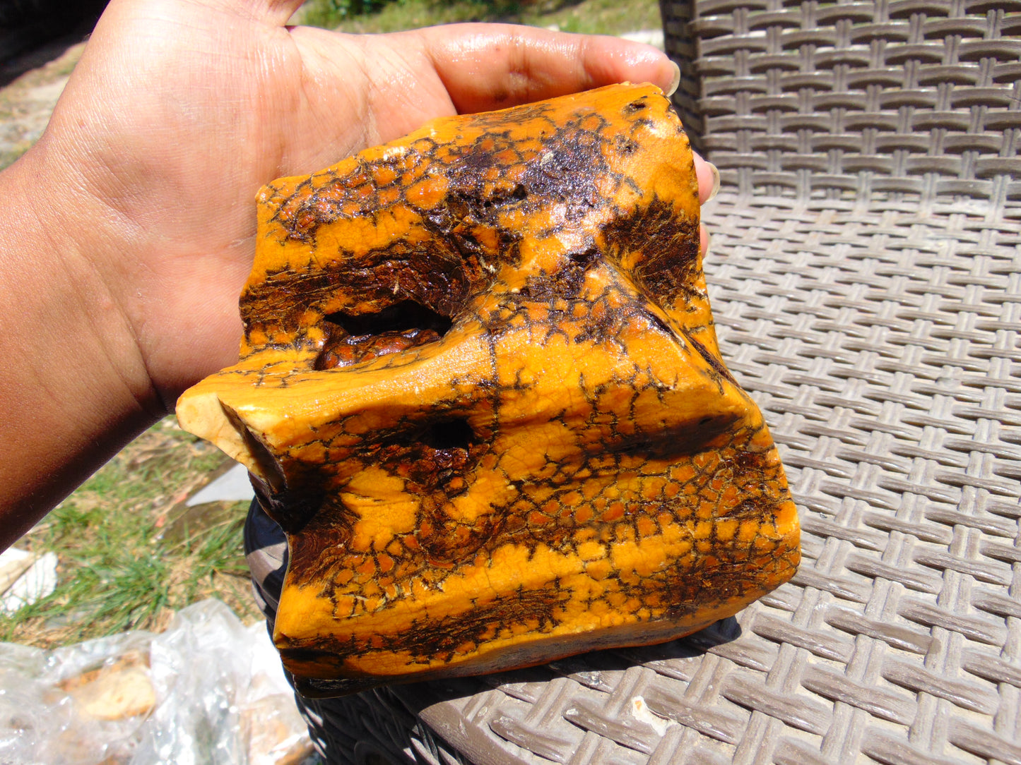 534 gram Polished Indonesia Yellow Fragrance Amber for Healing K821