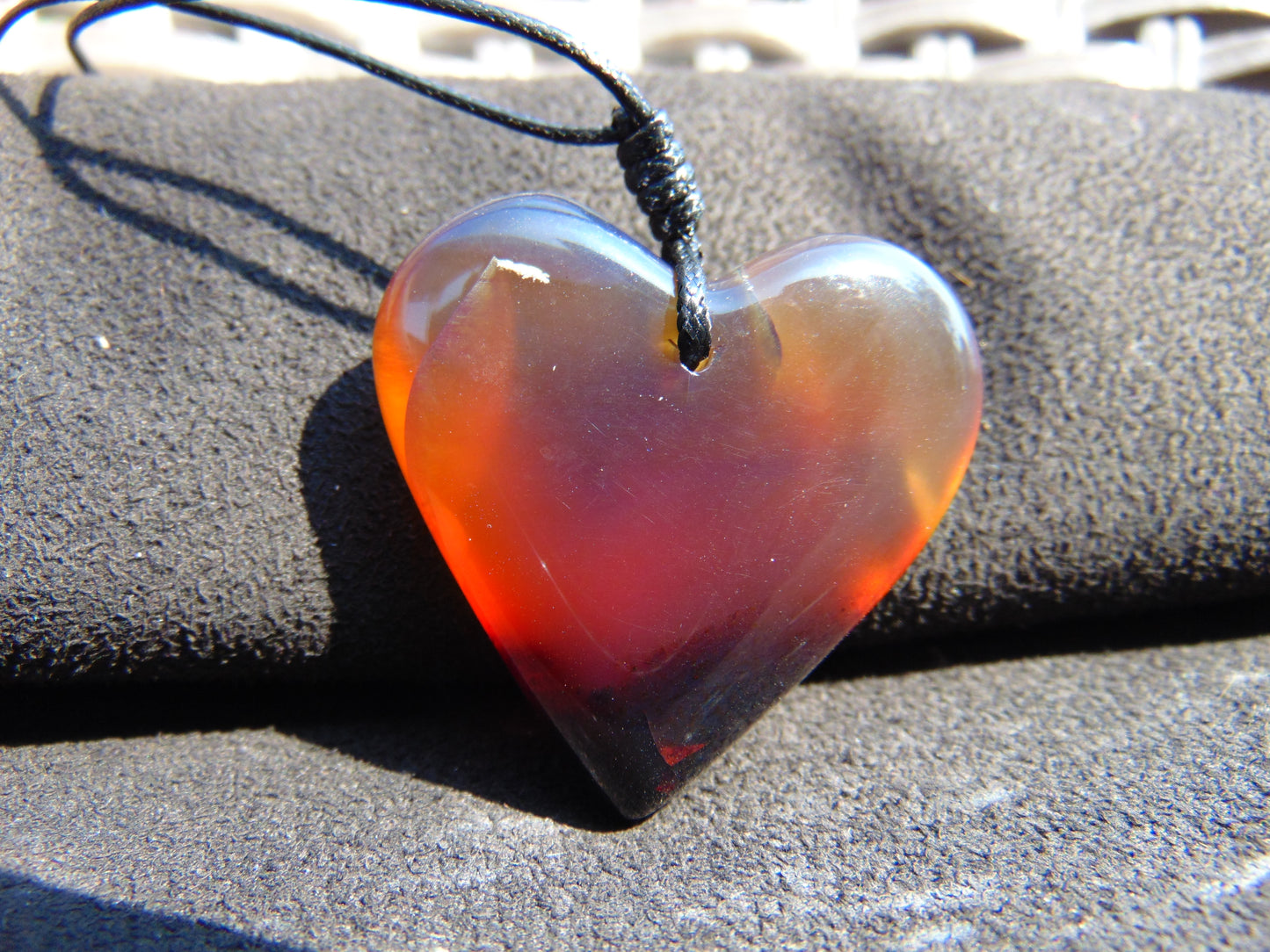 14 gram 40x38x13 mm Pendant Indonesian Amber for Healing 25N68