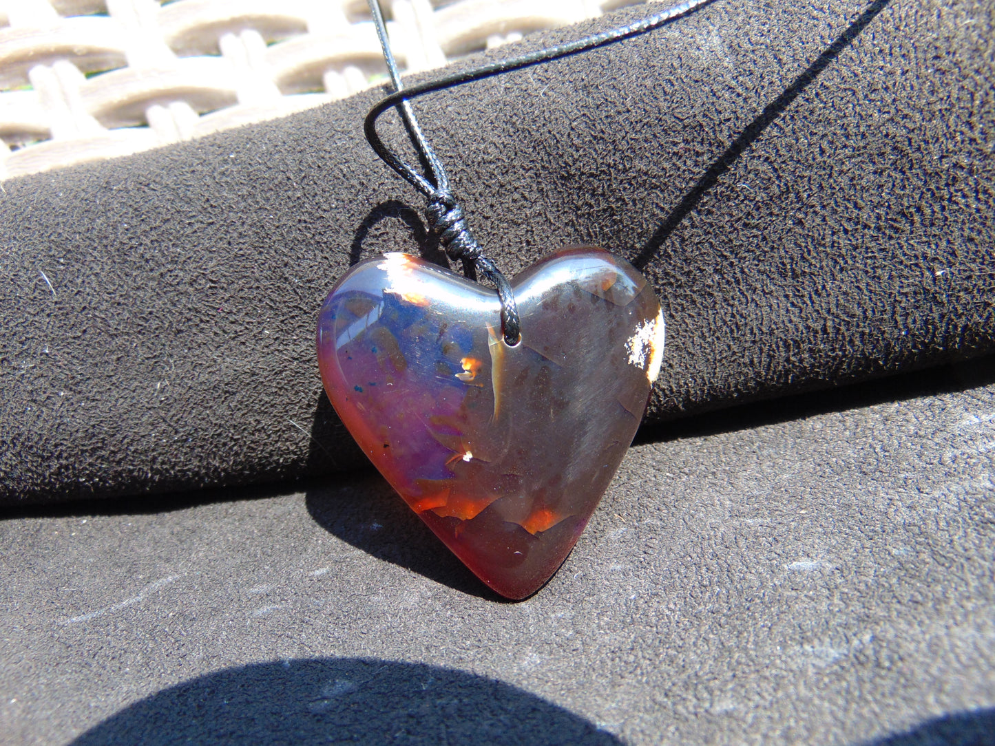 15 gram 44x43x15 mm Pendant Indonesian Blue Amber for Healing 25N60