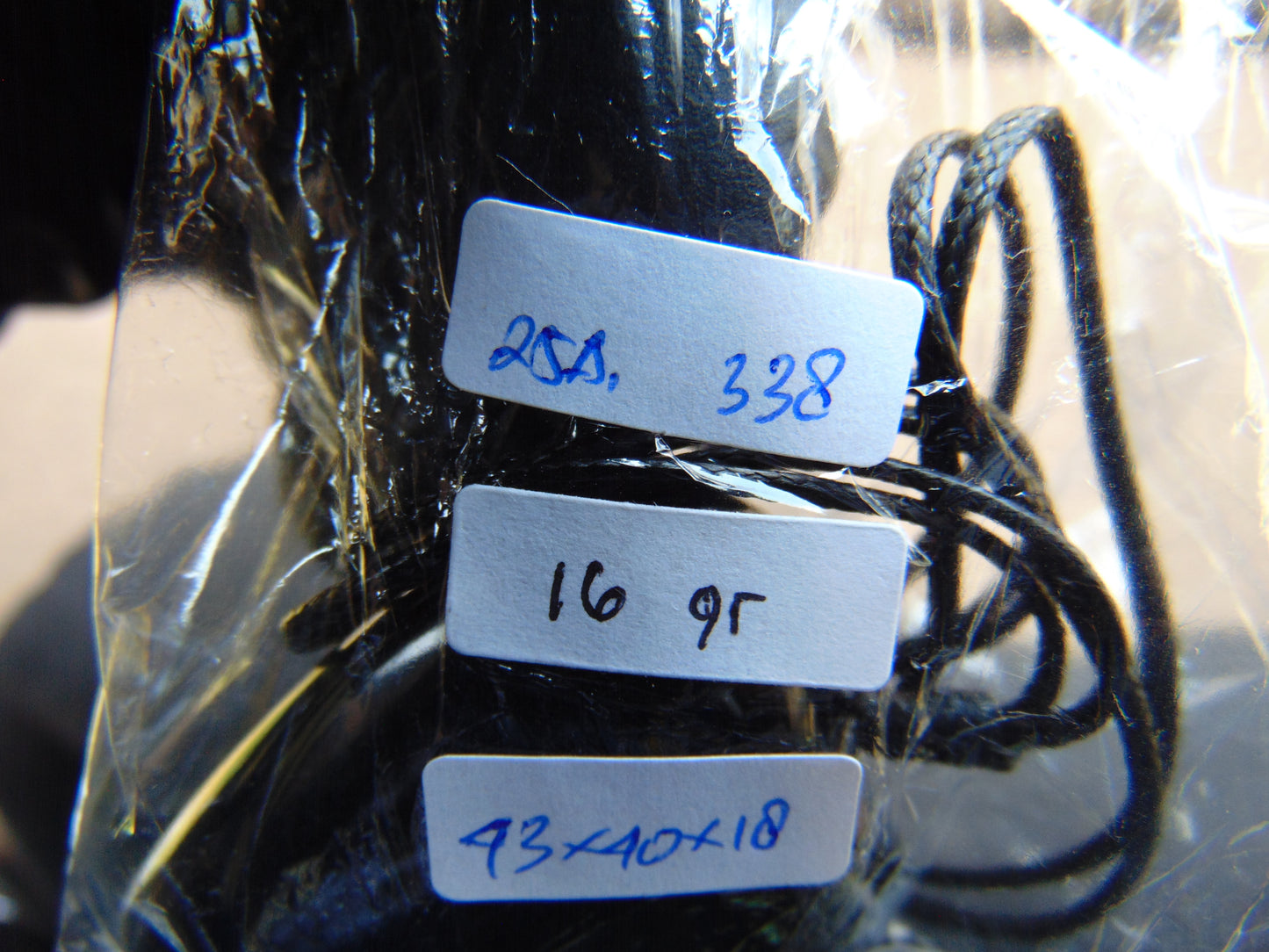 16 gr Heart Pendant Indonesian black Amber for Healing 25A338