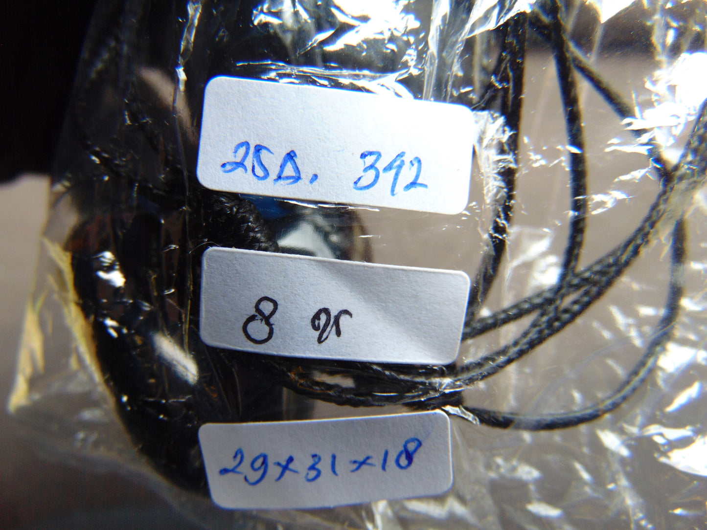 8 gr Heart Pendant Indonesian Black Blue Amber for Healing 25A342