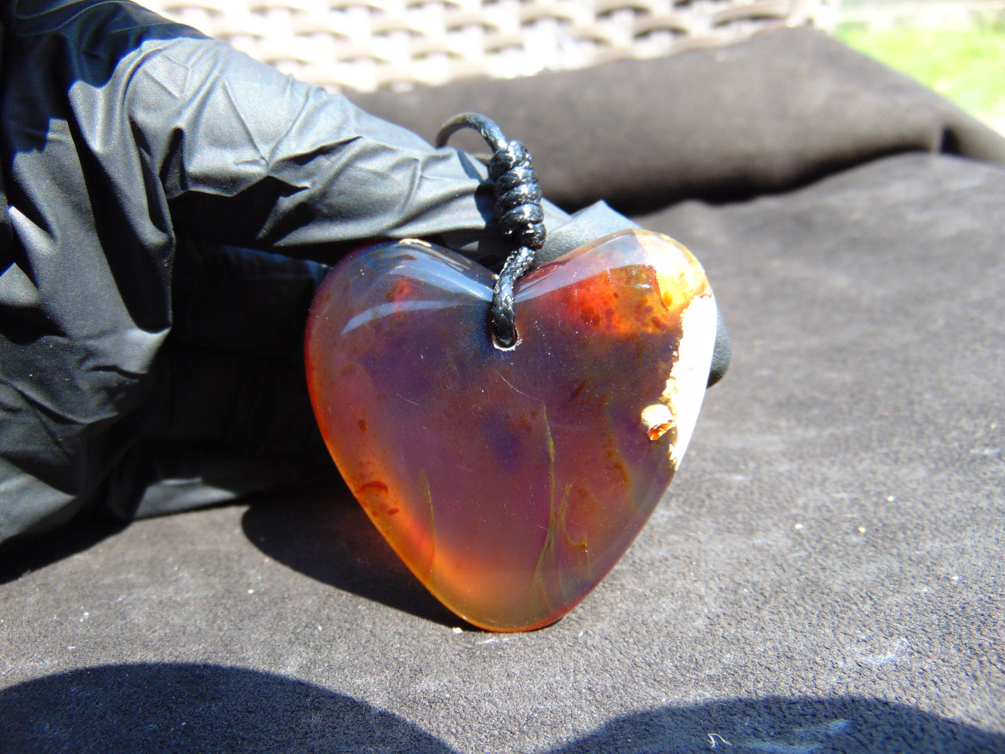 20 gram 51x49x13 mm Pendant Indonesian Amber for Healing AK199