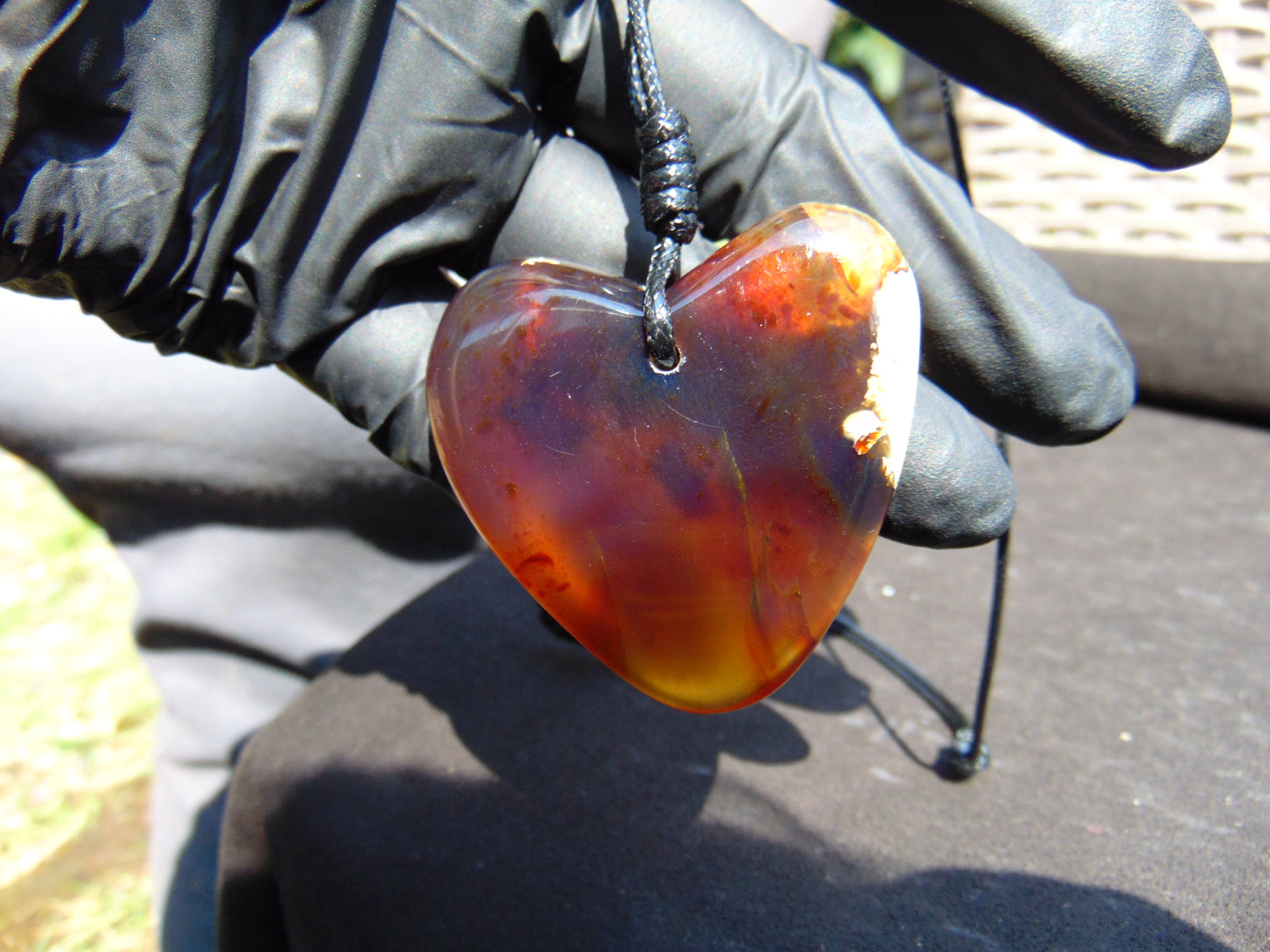 20 gram 51x49x13 mm Pendant Indonesian Amber for Healing AK199