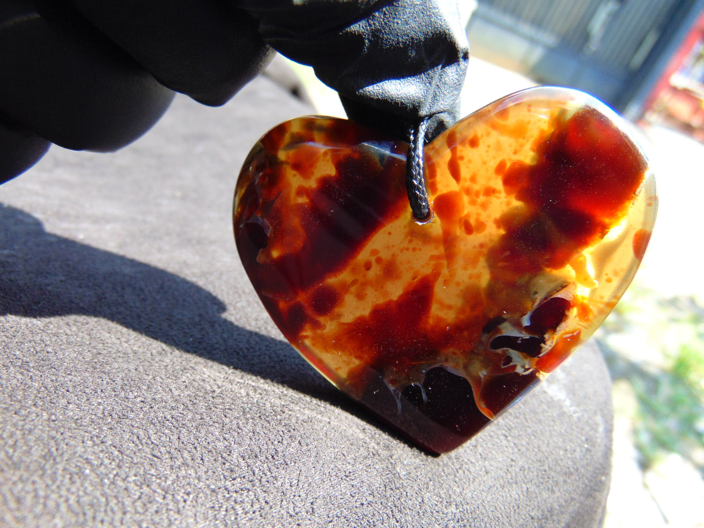 28 gram 61x51x12 mm Pendant Indonesian Amber for Healing 25Y24B