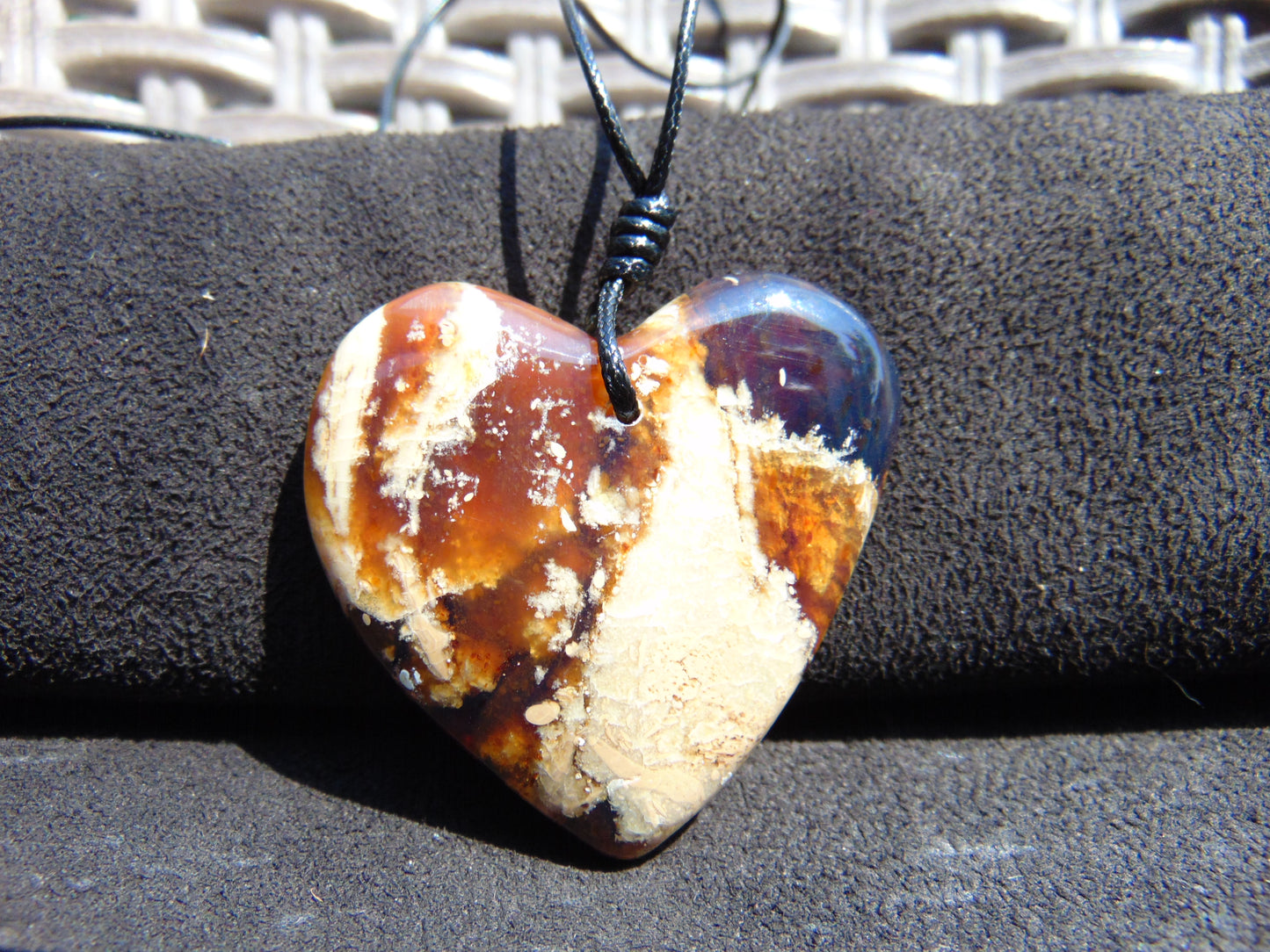16 gram 45x40x15 mm Pendant Indonesian Amber for Healing 25Y23
