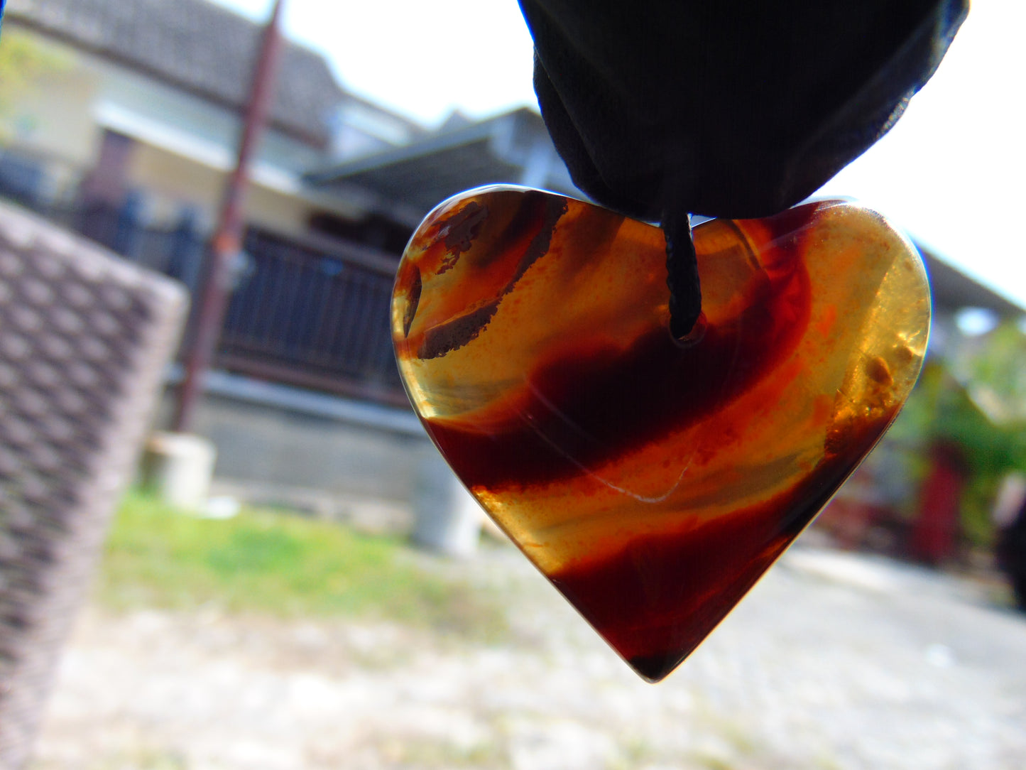6 gram 35x30x11 mm Pendant Indonesian Amber for Healing 25Y35