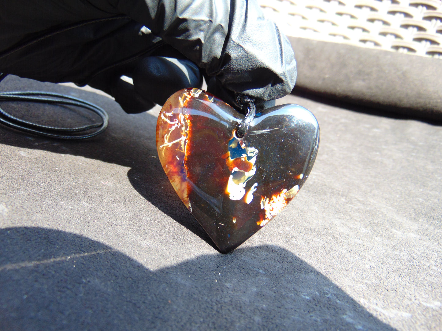 17 gram 50x44x13 mm Pendant Indonesian Amber for Healing 25Y27A