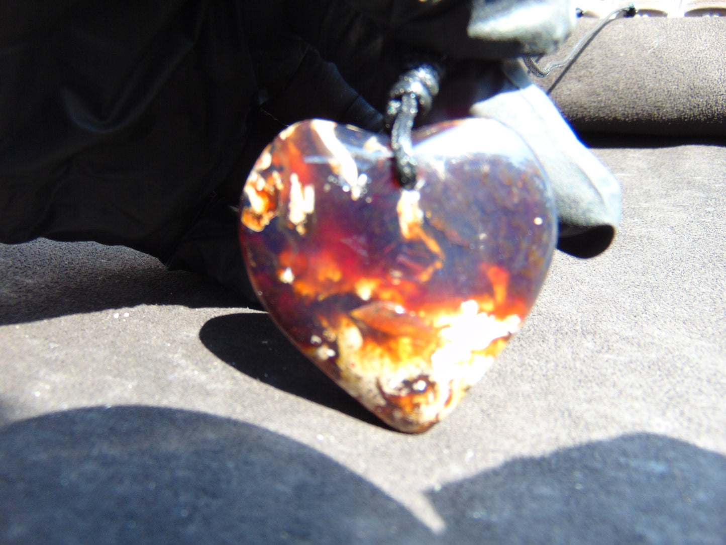 18 gram 43x43x18 mm Pendant Indonesian Amber for Healing 25Y28