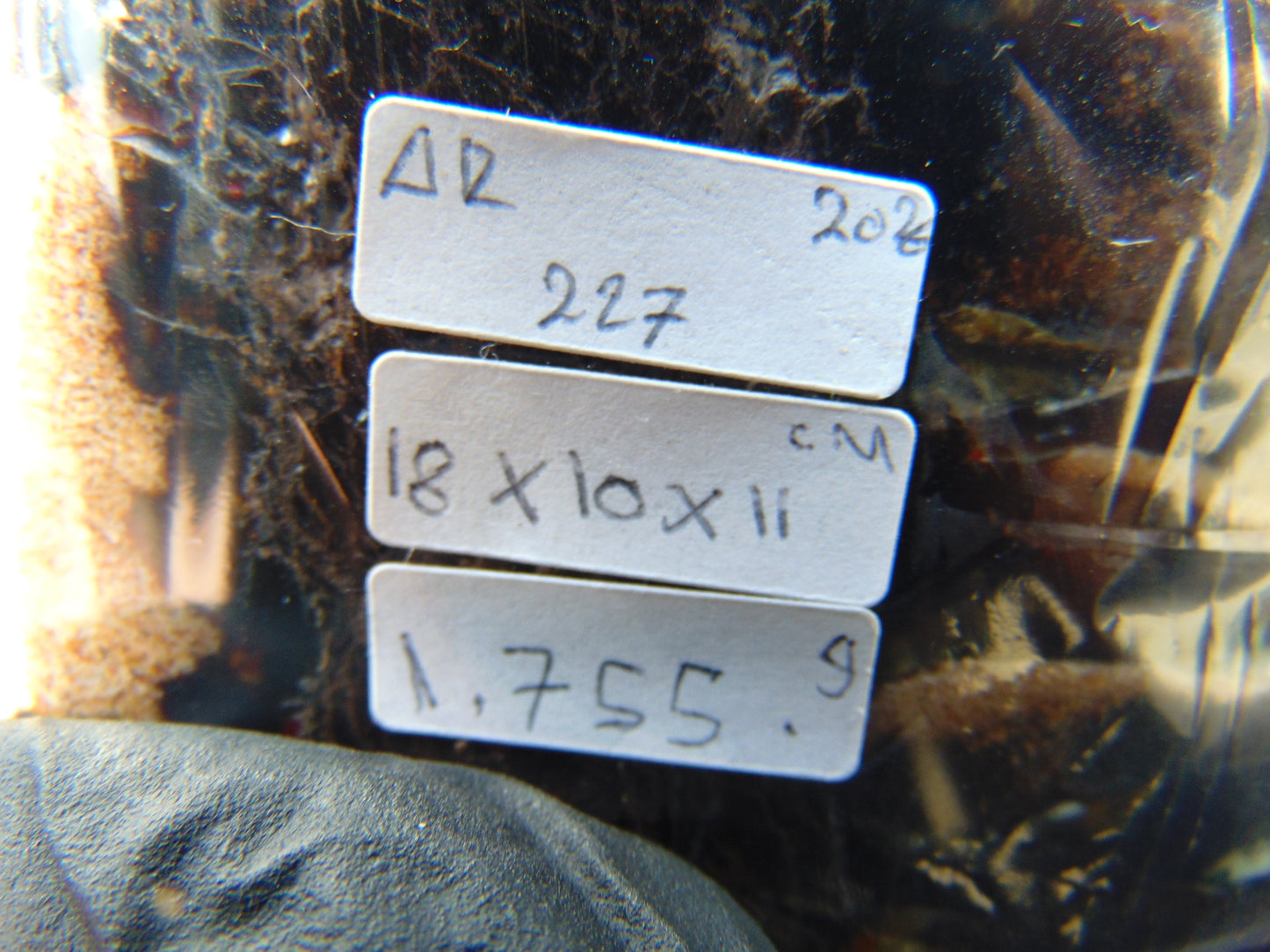 1750 gr shaped Rectangle Polished 18x10x11 cm Indonesia Yellow White Amber for Healing AR227