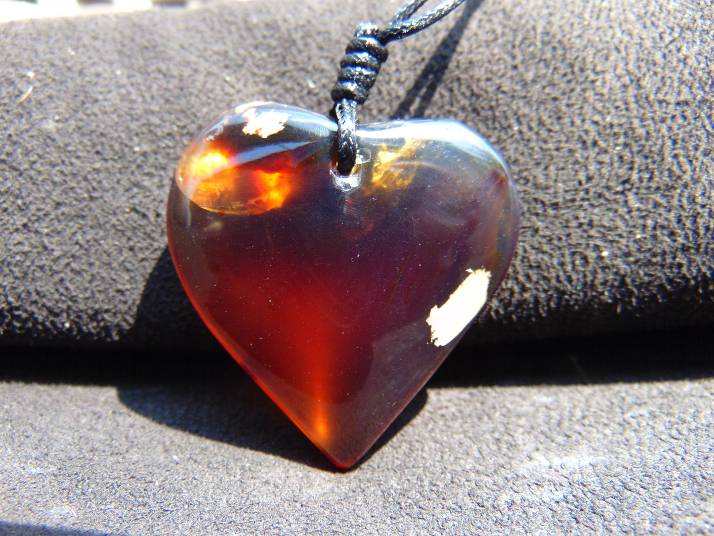 10 gram 38x38x14 mm Pendant Indonesian Amber for Healing 25Y34