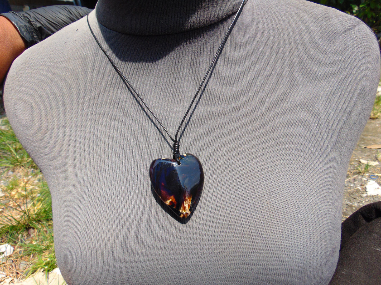 12 gr 36X41X14 mm Pendant Indonesian Blue Amber for Healing 25Y29