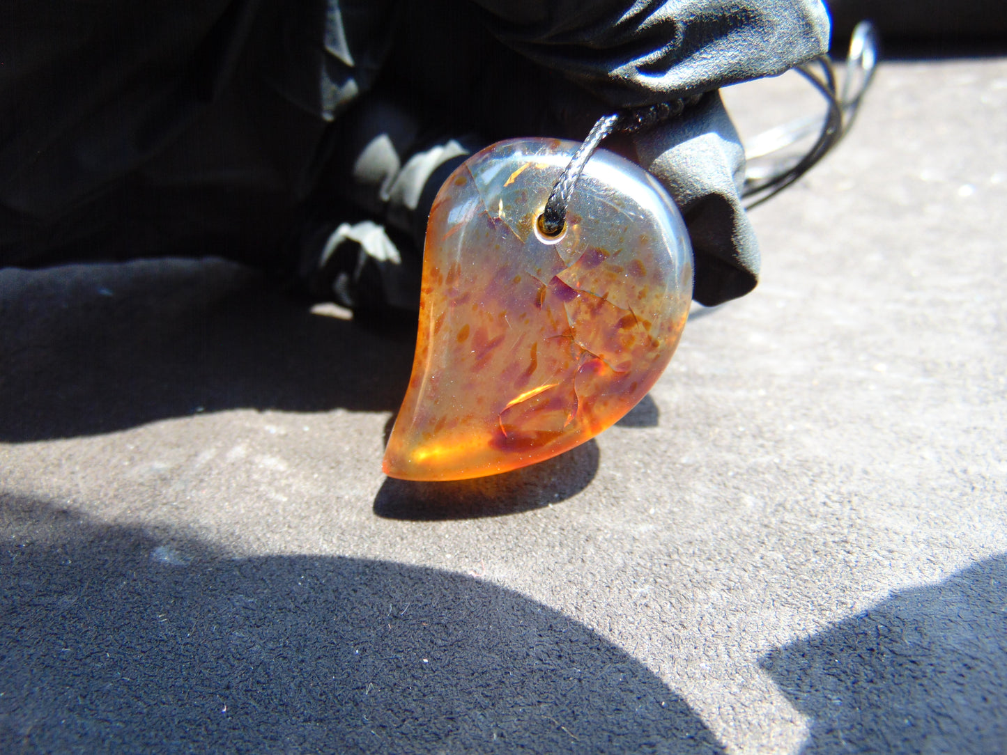 8 gram 40x18x12 mm Pendant Indonesian Amber for Healing 25Y39
