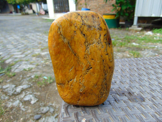 334 gram Polished Indonesia Yellow Fragrance Amber for Healing FK1